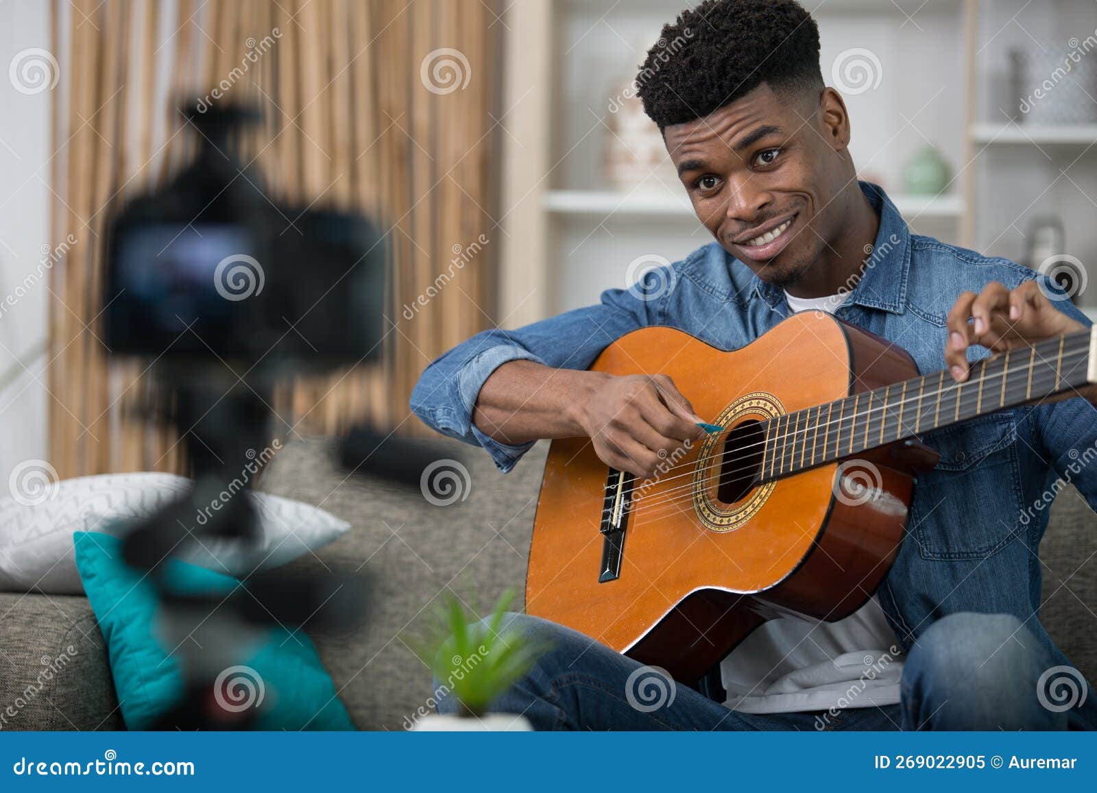 Little Beautiful Girl Posing With A Guitar Stock Photo - Download Image Now  - Acoustic Guitar, Art, Artist - iStock