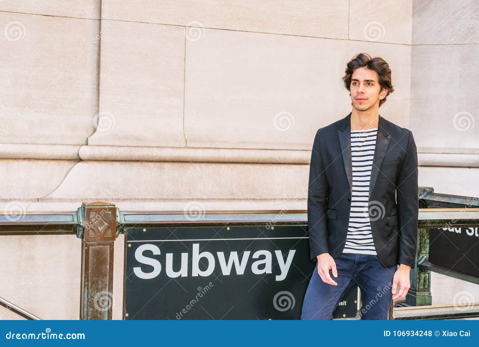 15,580 Mens Black Blazer With Jeans Stock Photos, High-Res Pictures, and  Images - Getty Images