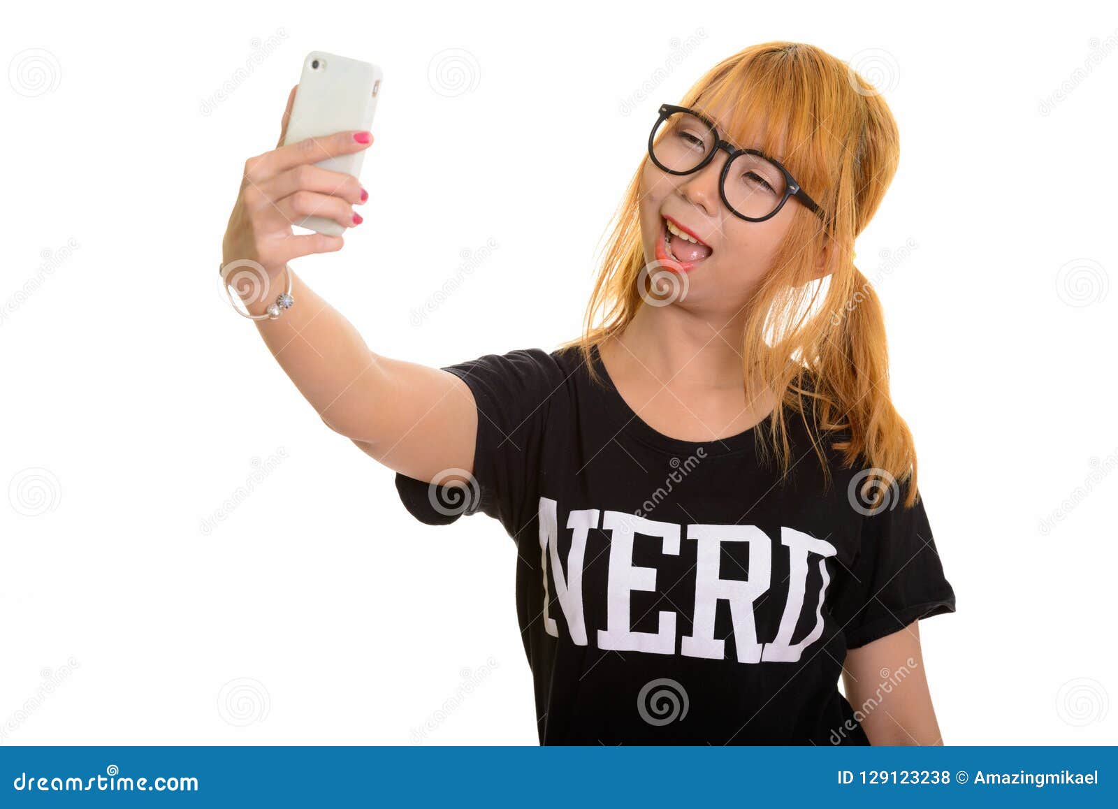 nerd teen girl selfie