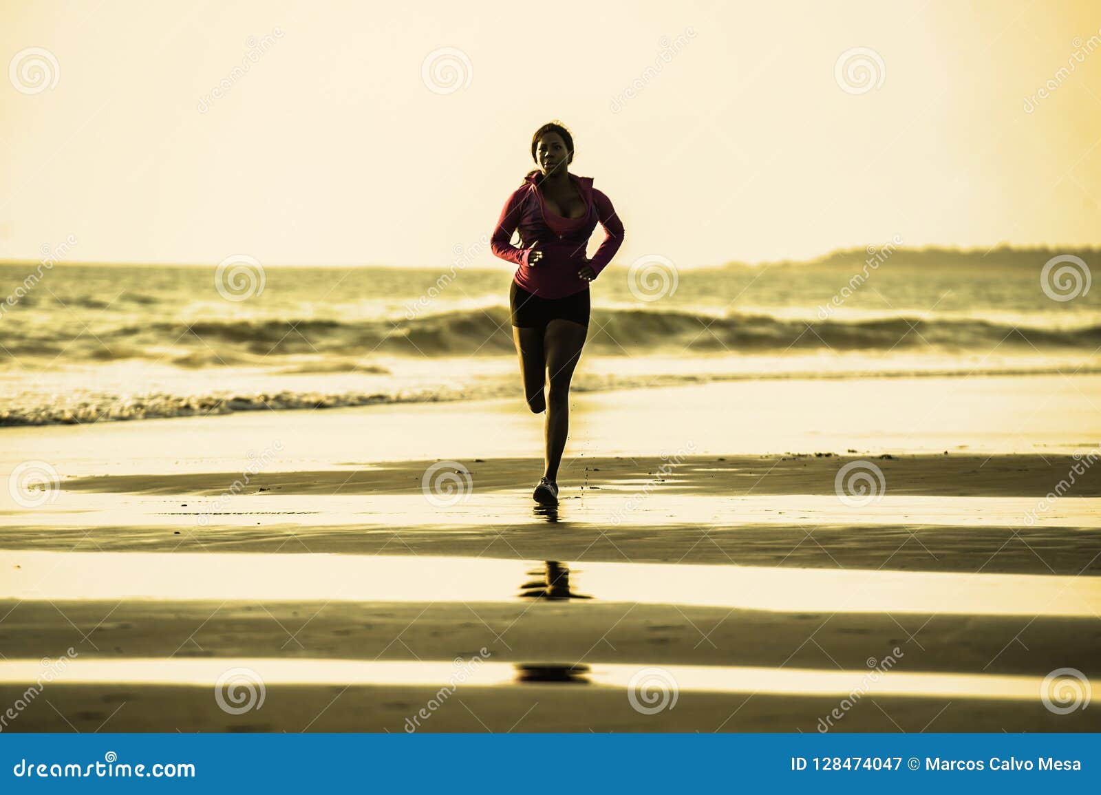 1,249 Jogging Athlete Woman Running Sun Sunset Beach Stock Photos - Free &  Royalty-Free Stock Photos from Dreamstime
