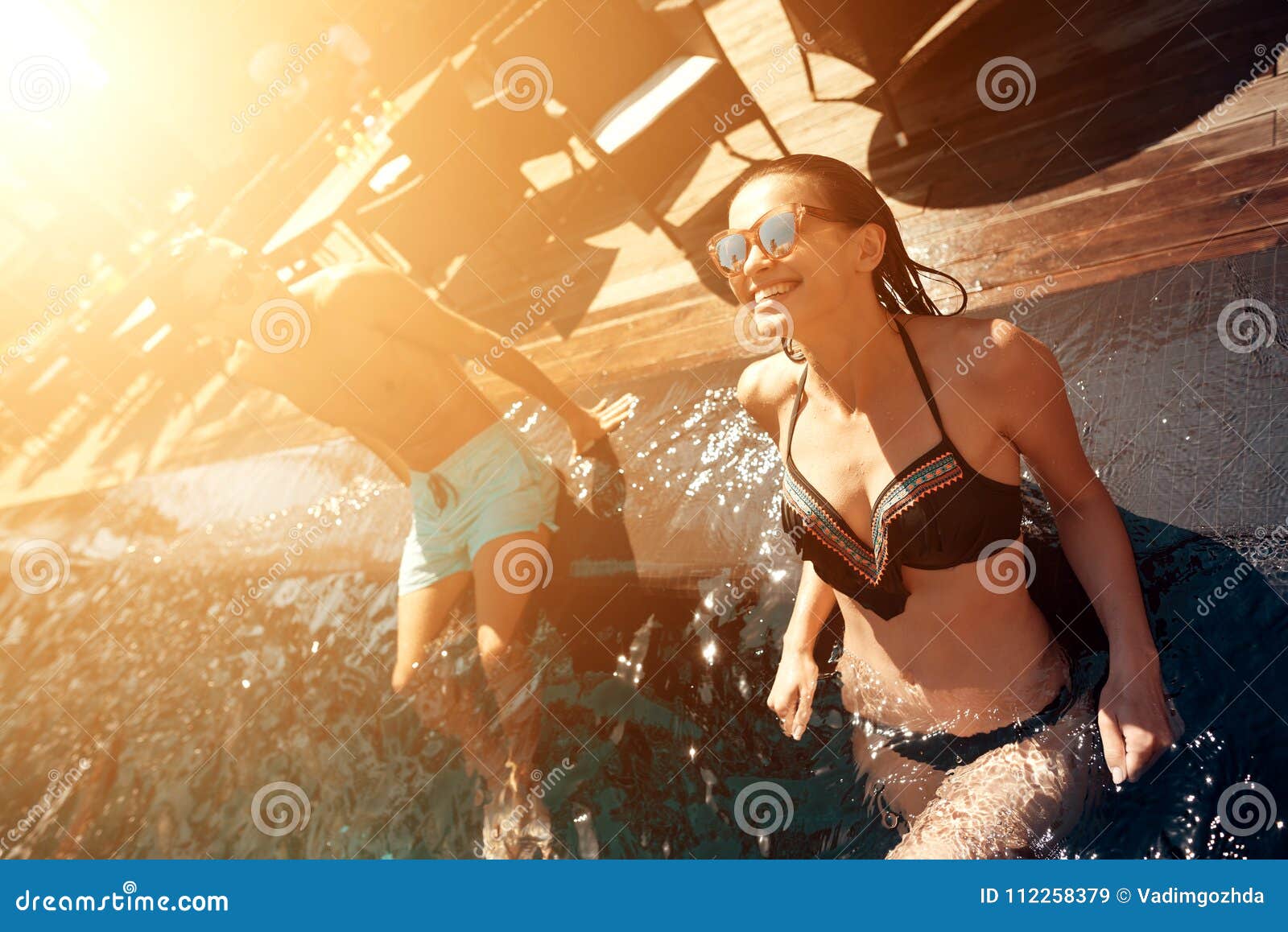 sunstroke at the pool of love - se cupp nude ariel winter naked pics