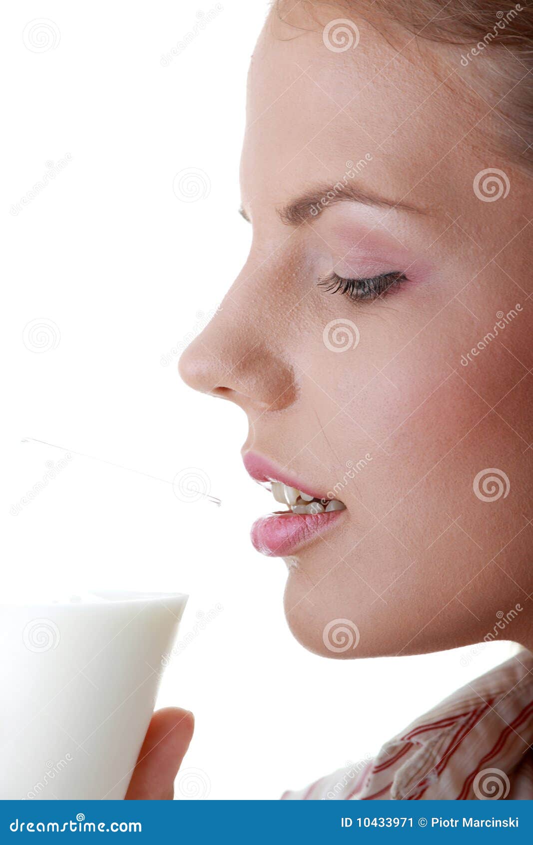 https://thumbs.dreamstime.com/z/young-happy-woman-drinking-milk-10433971.jpg