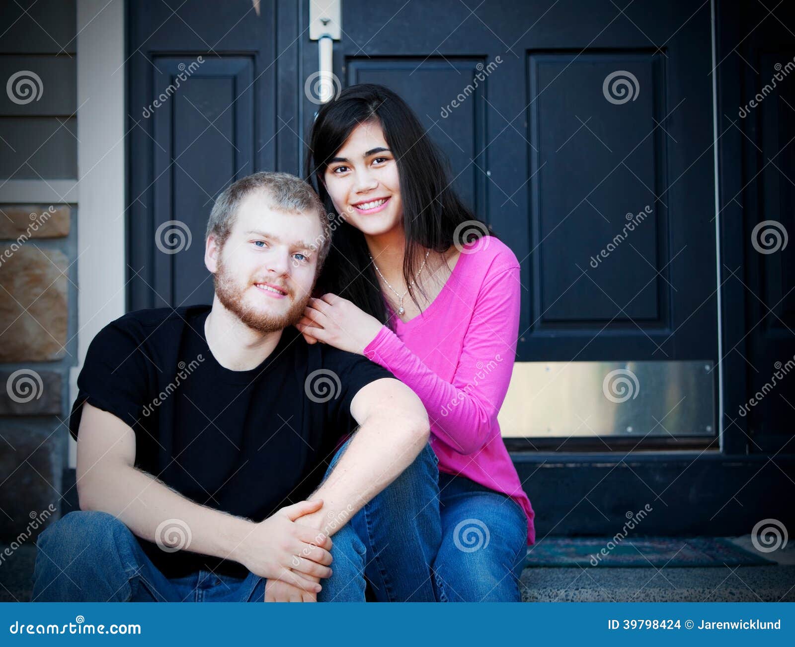 22,362 Young Interracial Couple Stock Photos image