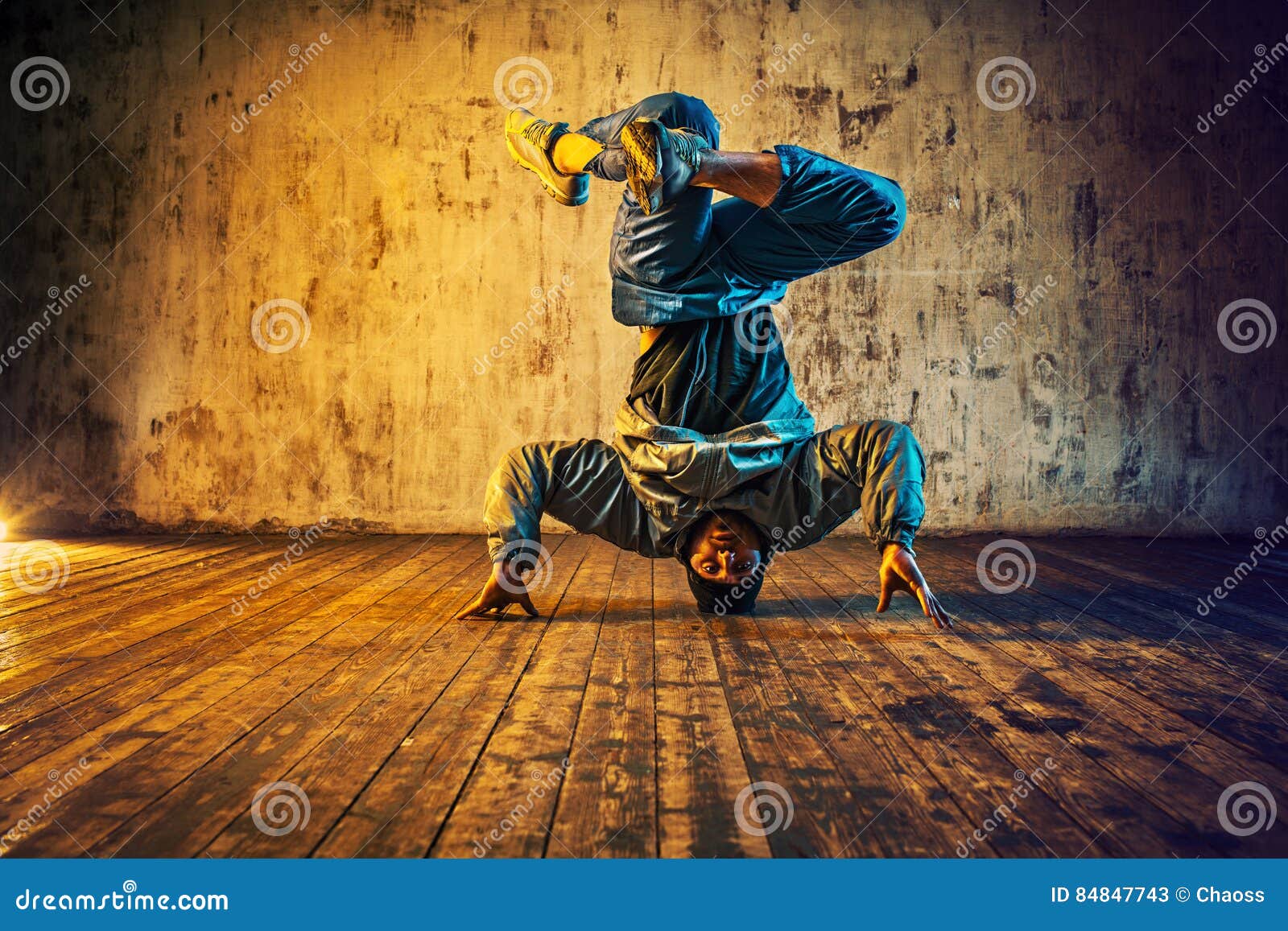 Break dance dancing hip hop rap street urban breakdance wallpaper |  1600x1248 | 458853 | WallpaperUP
