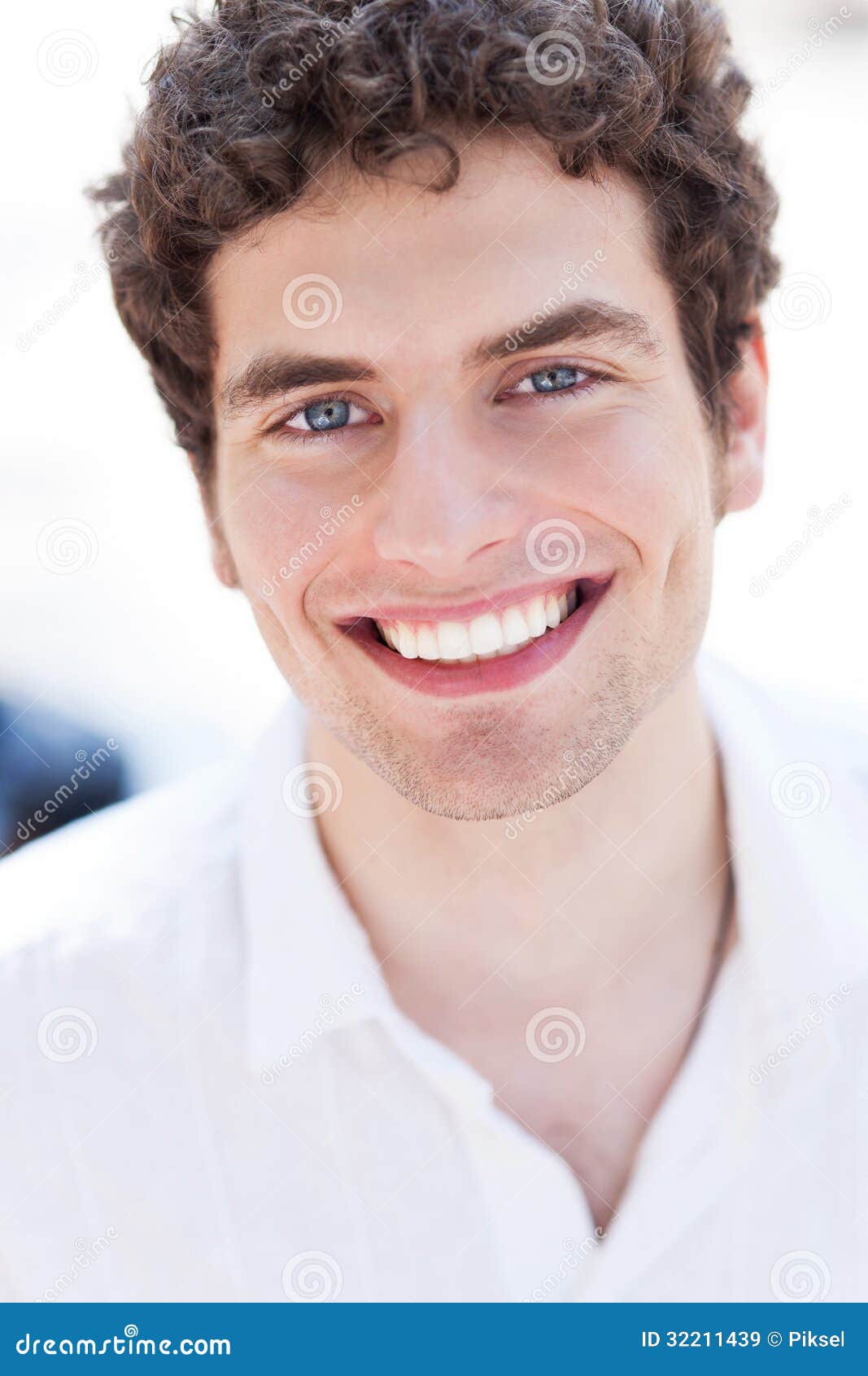 Young Man Smiling Royalty Free Stock Images - Image: 32211439