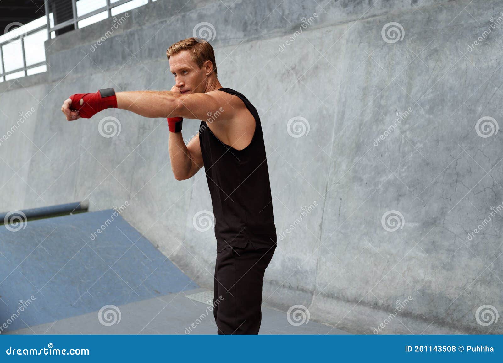Những tư thế boxing chuyên nghiệp để rèn luyện sức mạnh và sự chắc chắn