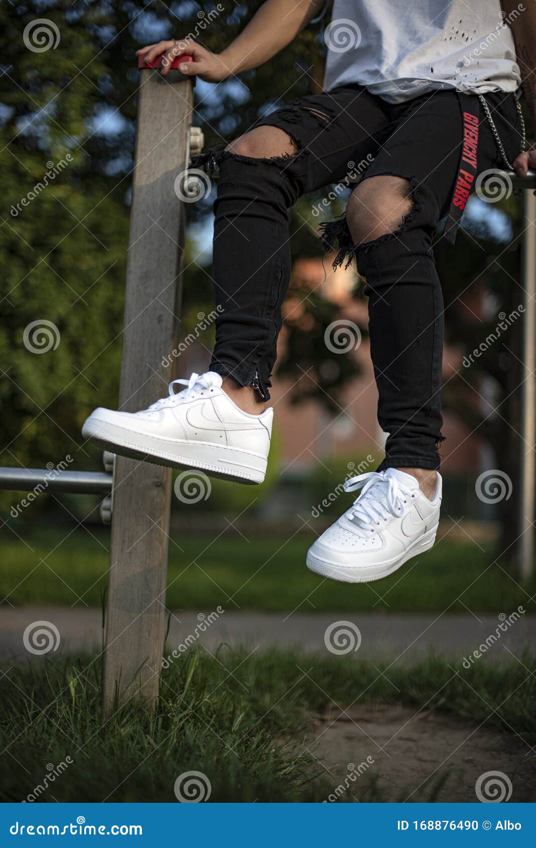 Milan Italy July 2020 Boy Wearing Nike Air Force One – Stock Editorial  Photo © Albo73 #540267044