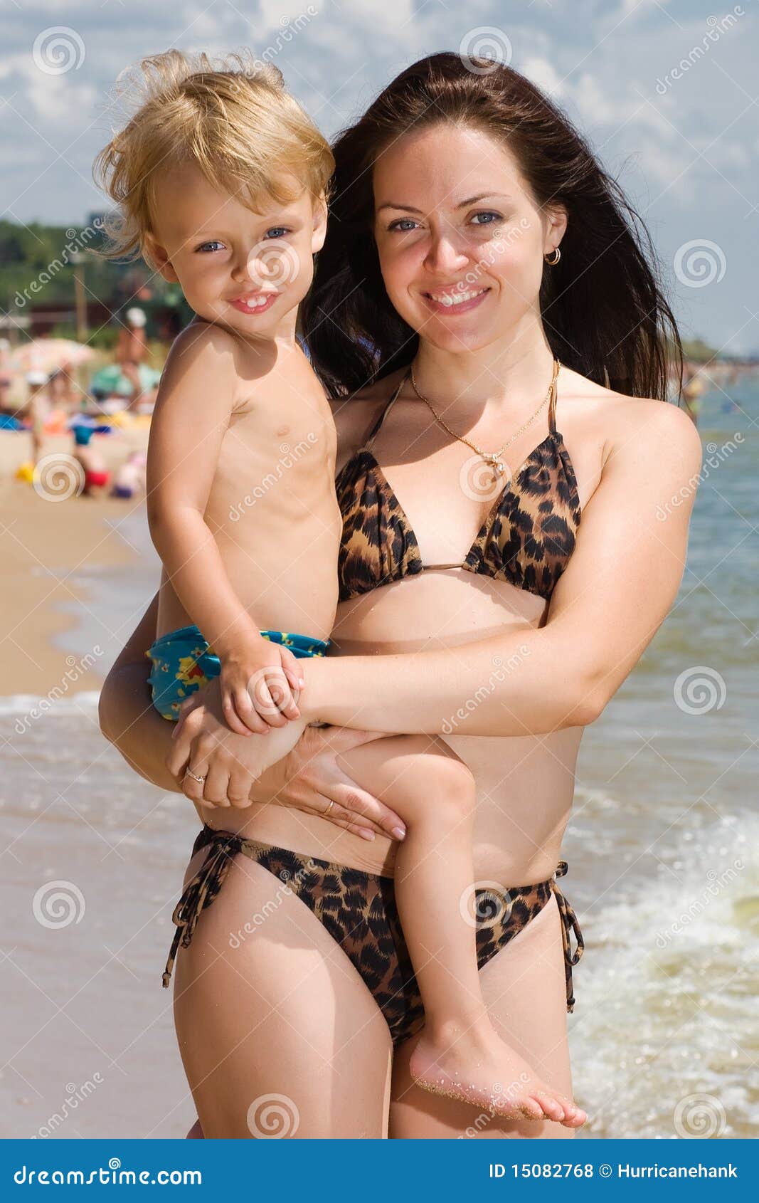 Молодые голые мамы