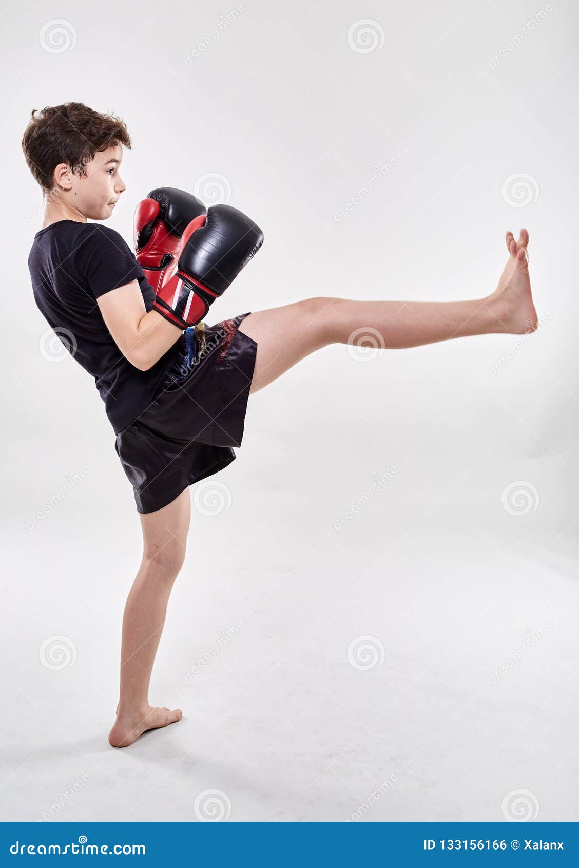 457 Young Boy Muay Thai Fighter Stock Photos