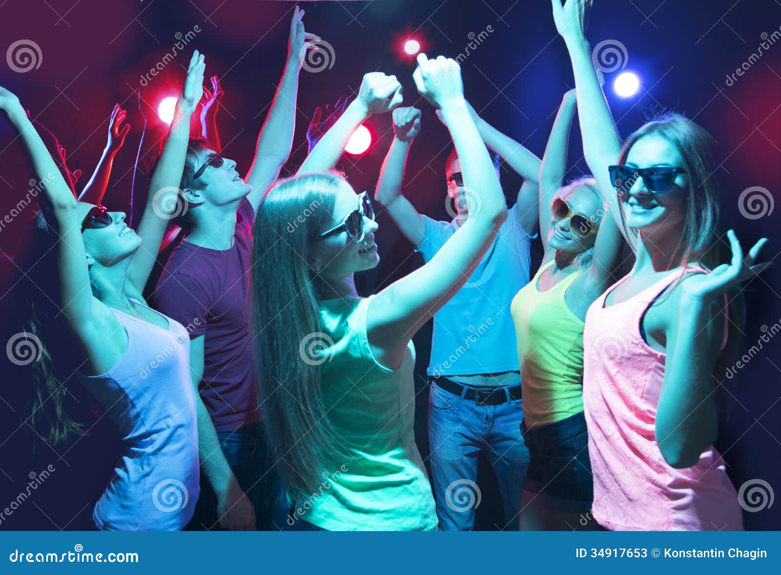 Young People Dancing in a Nightclub Stock Image - Image of ...