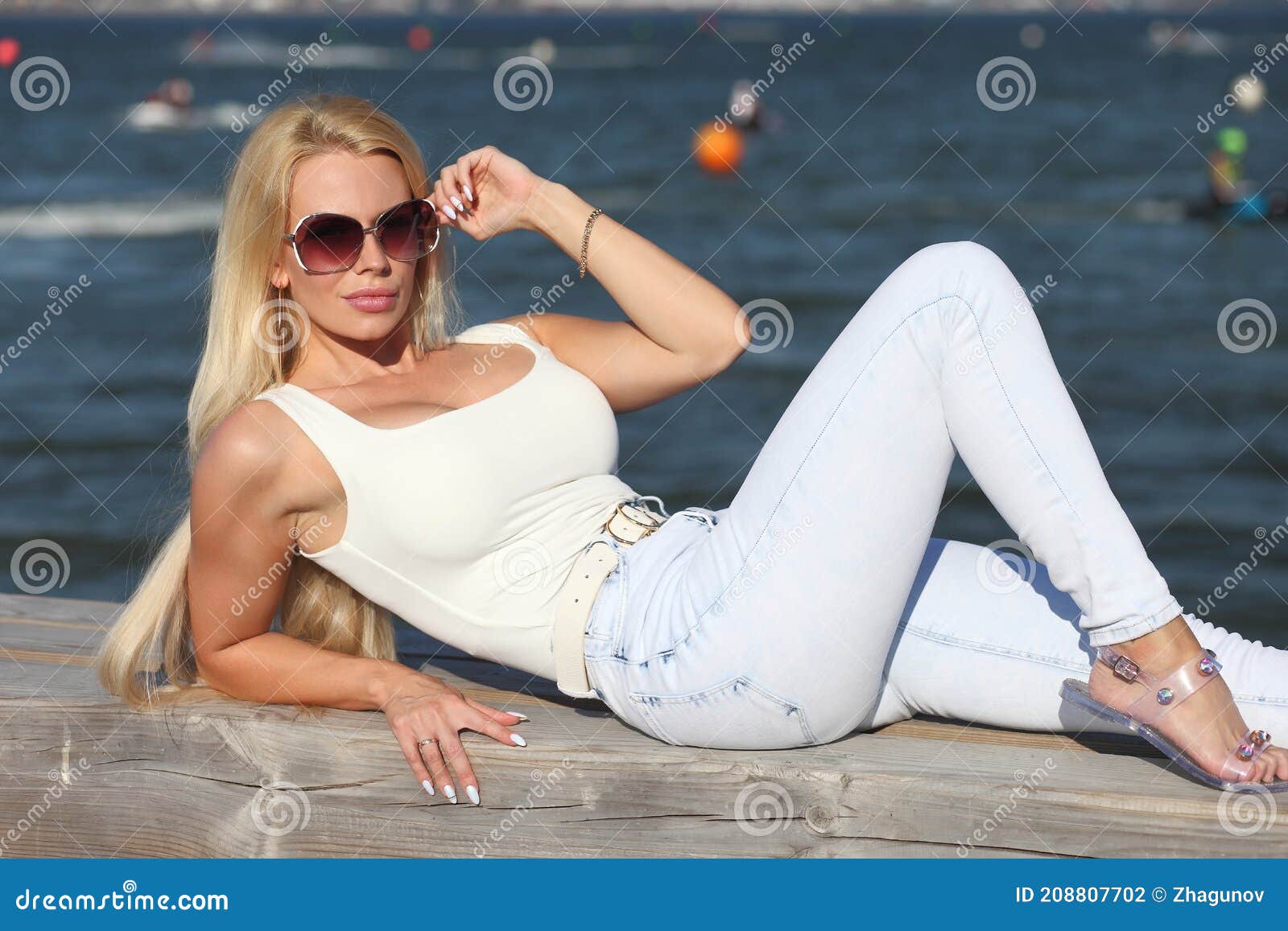 Sexy Girls In Jeans