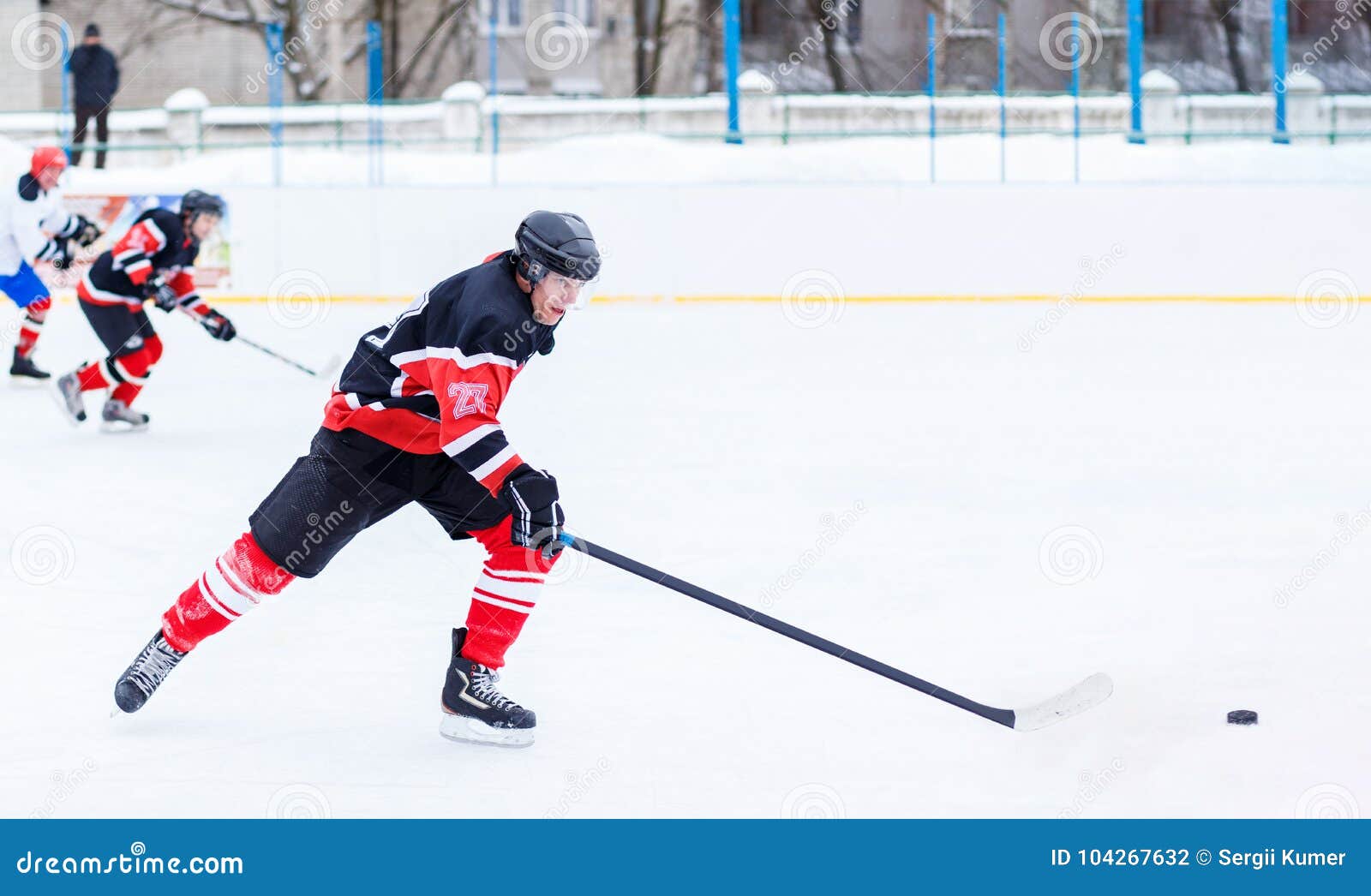 ice hockey and ice skating game ice hockey and ice skating game