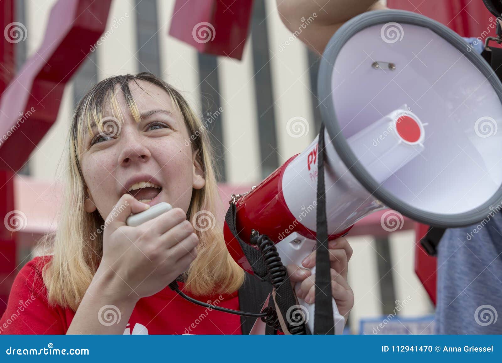 photo gun violence crying photo gun violence crying