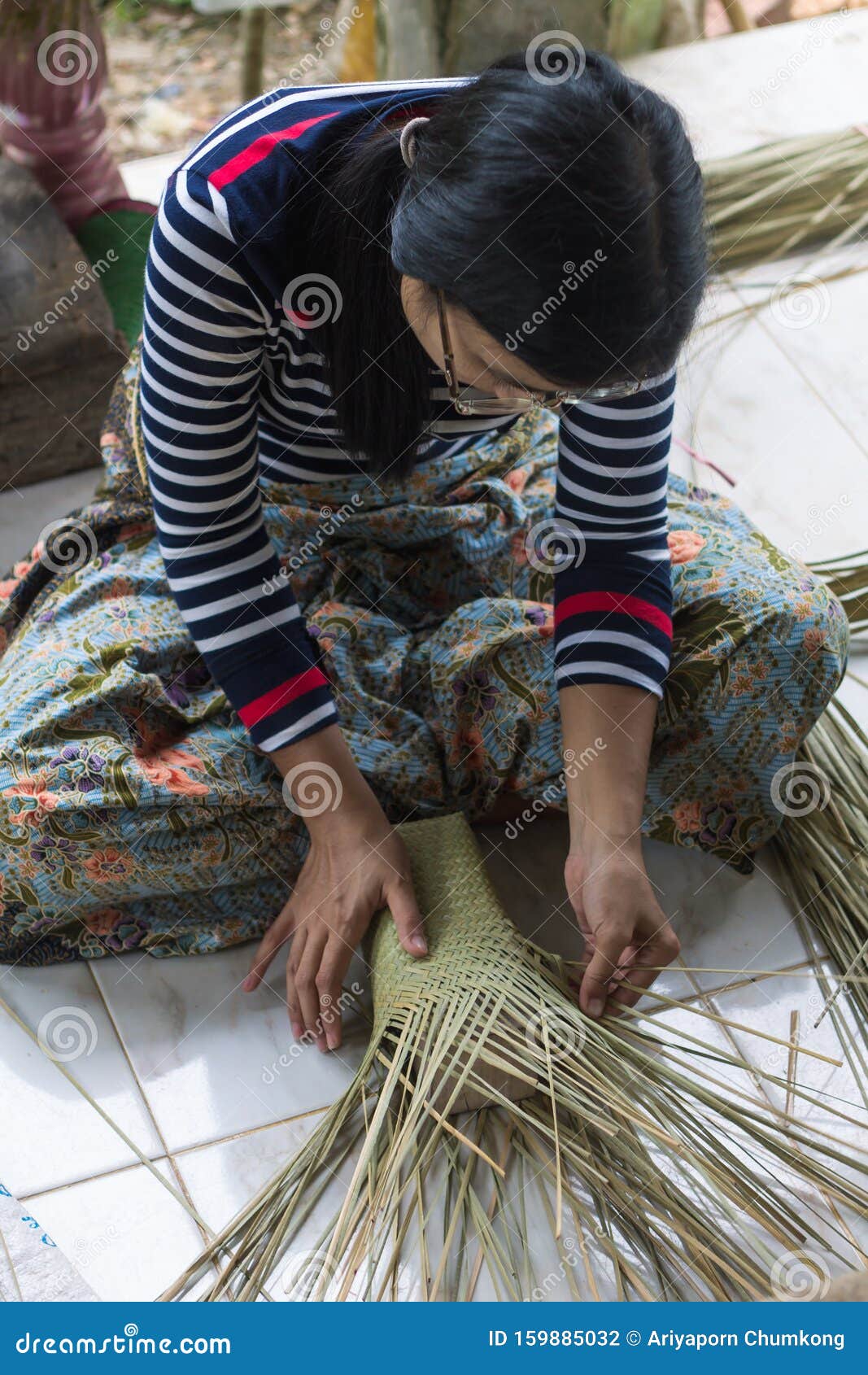 Weaving Lepironia Articalata Krajood or Sedg. Editorial Photography ...