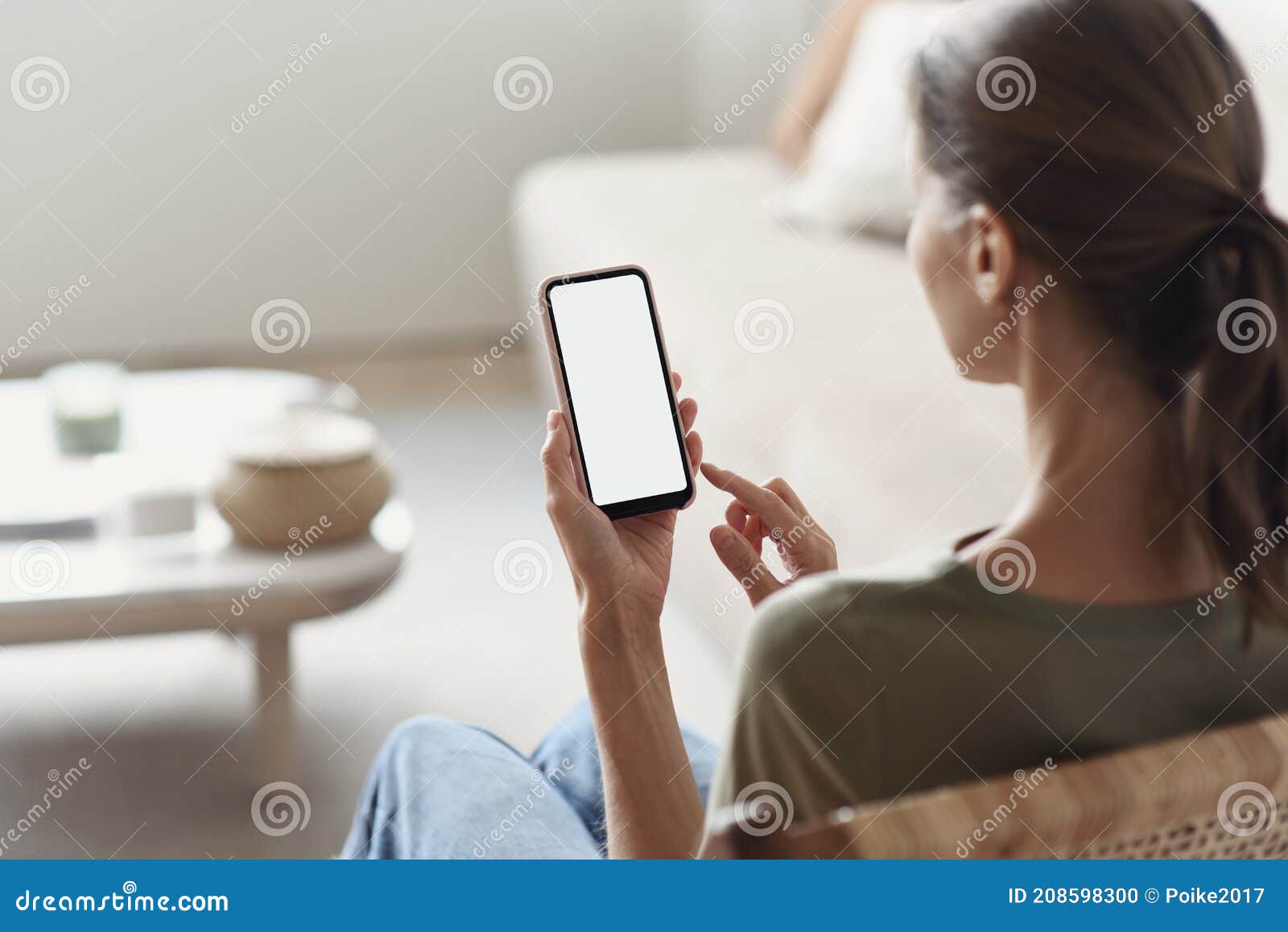 1 9 Girl Texting Display Photos Free Royalty Free Stock Photos From Dreamstime 1 9 Girl Texting Display Photos Free Royalty Free Stock Photos From Dreamstime