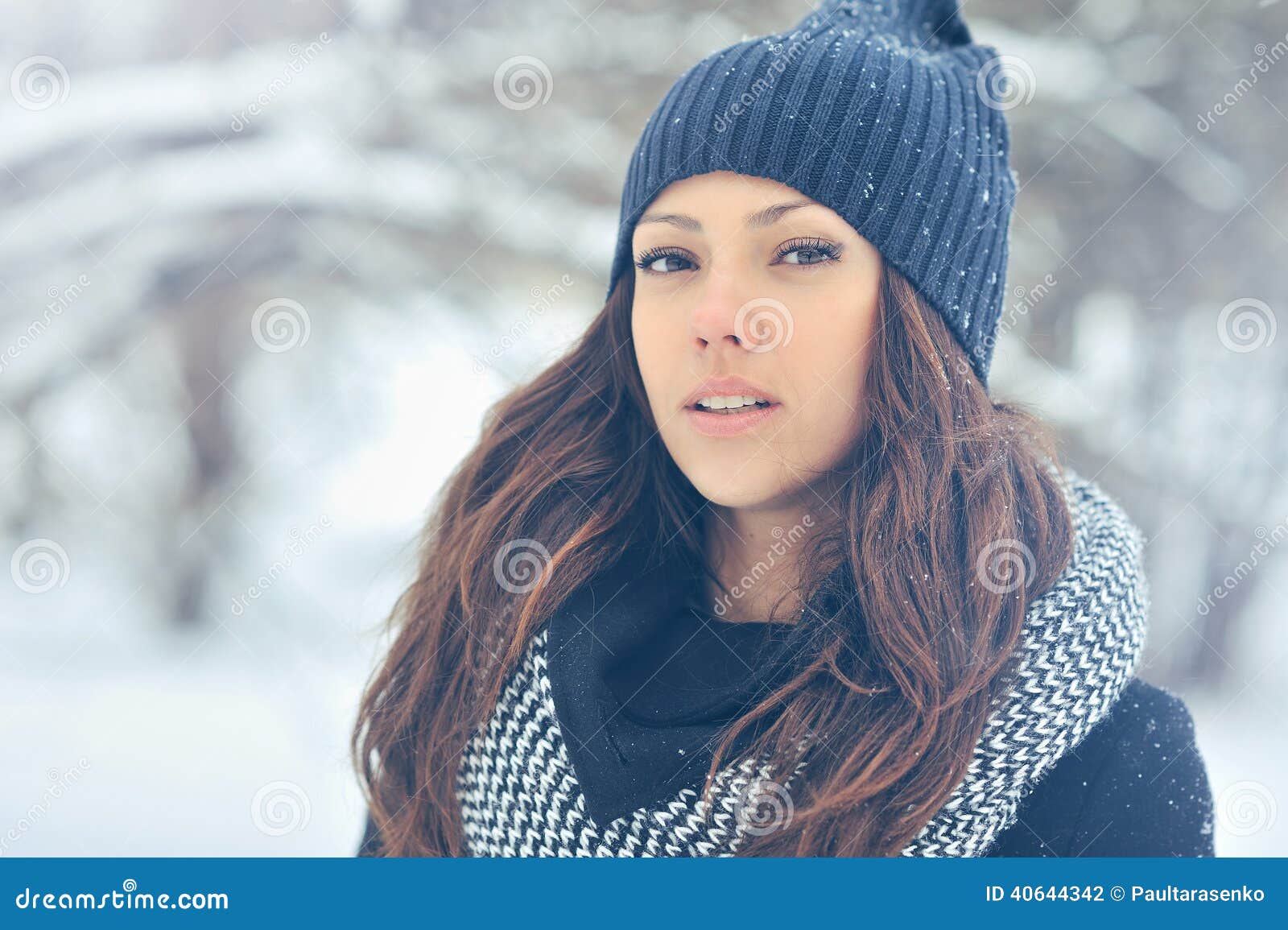 Young Woman Winter Portrait Stock Photo - Image of model, face: 40644342