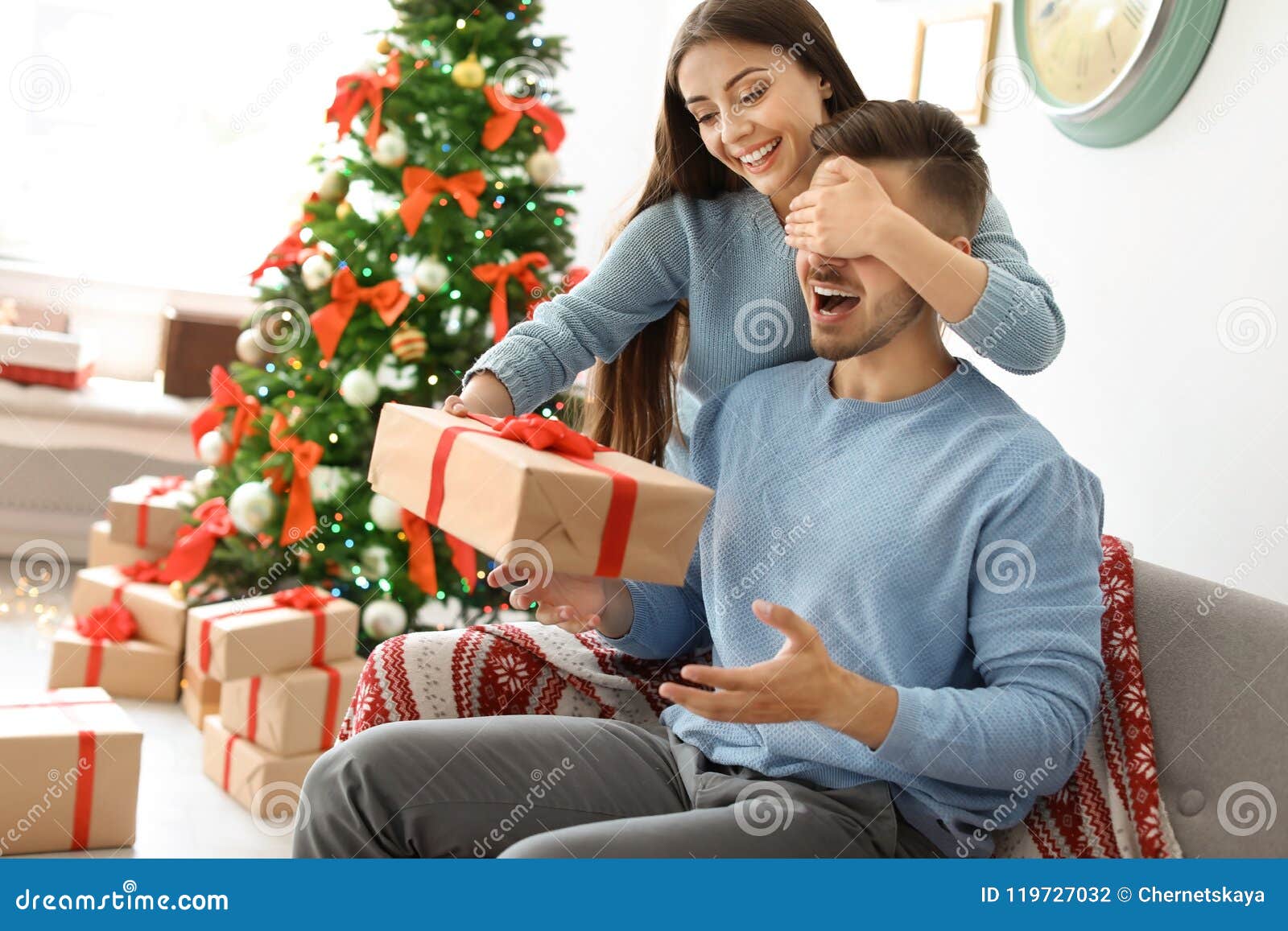 dating christmas gift hookup download