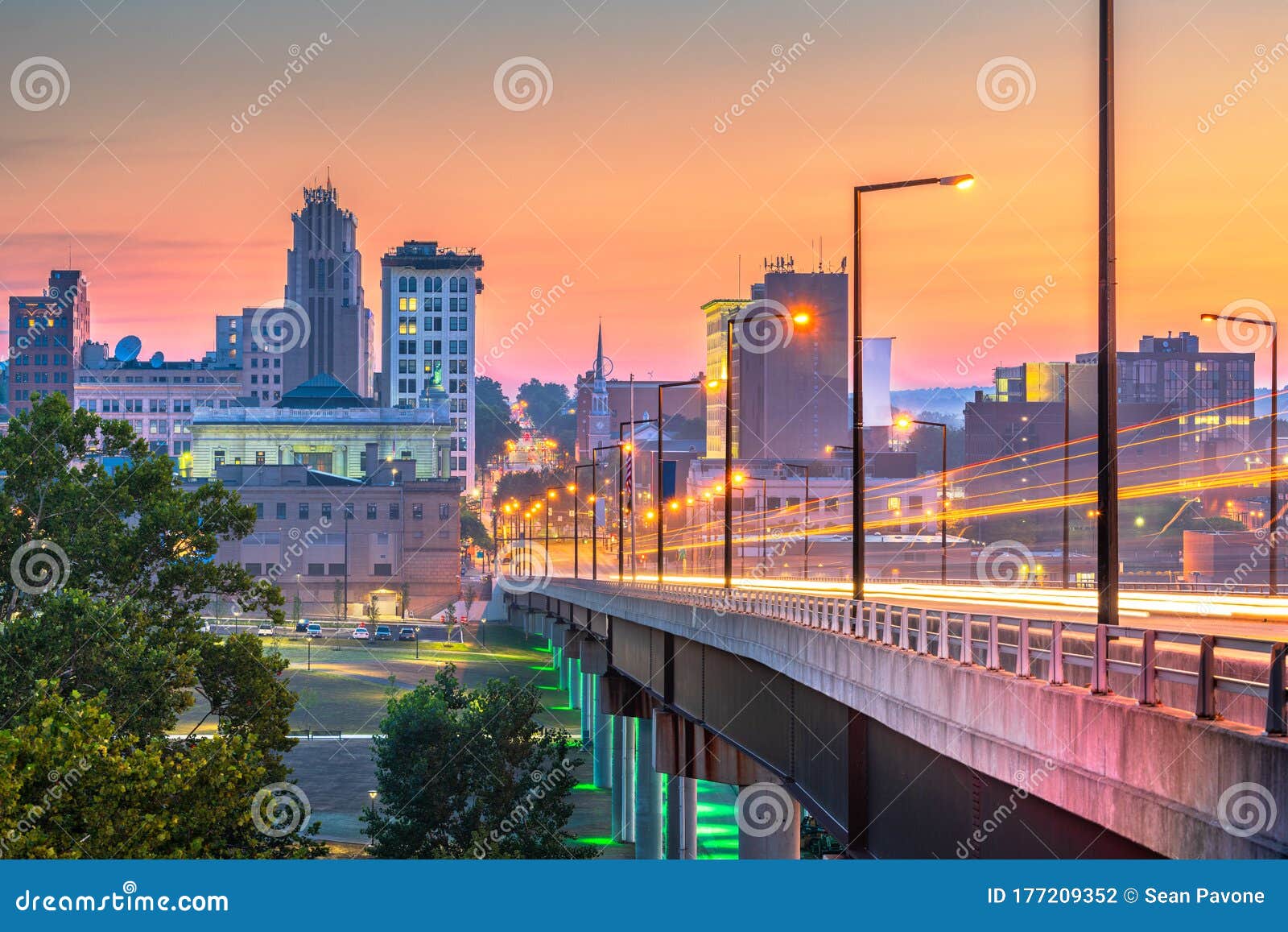 Youngstown, Ohio, USA stock photo. Image of buildings 177209352