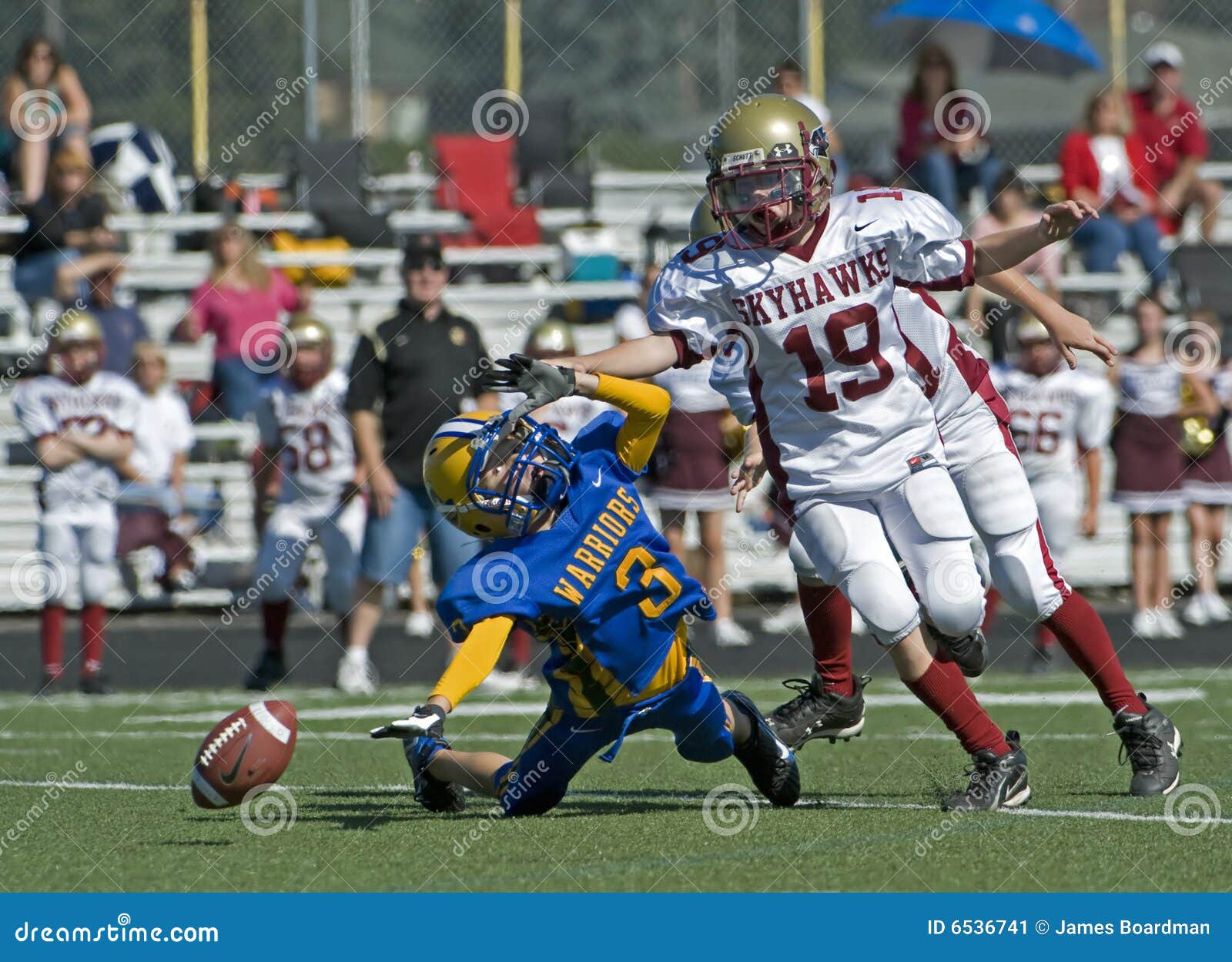 Youth American Football editorial photo. Image of play - 6536741