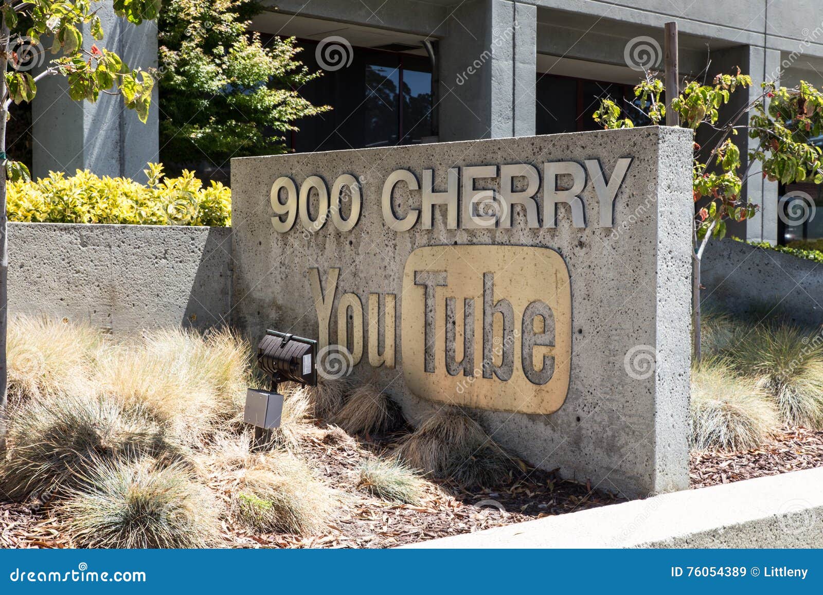 Youtube Headquarters editorial stock image. Image of exterior - 76054389
