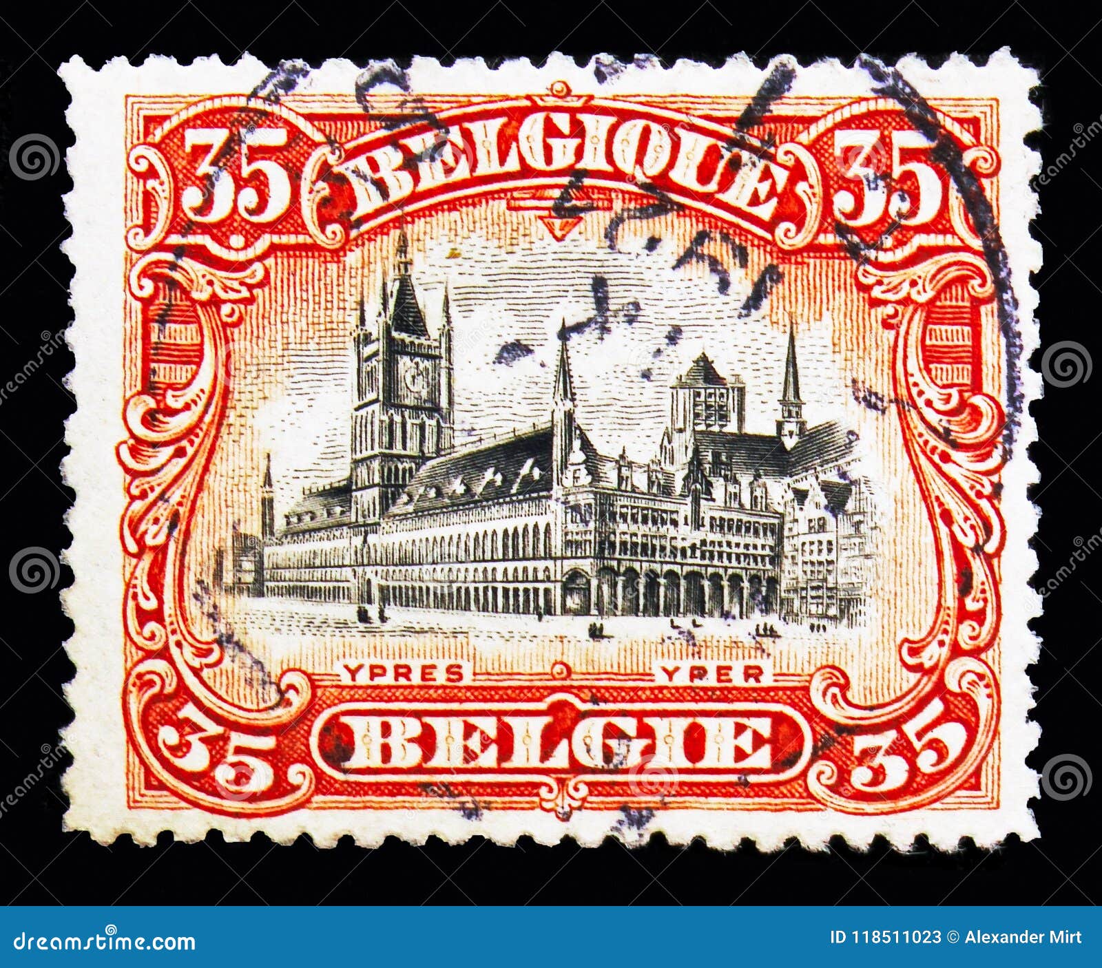 MOSKAU, RUSSLAND - 13. MAI 2018: Ein Stempel, der in Belgien gedruckt wird, zeigt Ypres - Yper, Emission von serie 1915, circa 1915