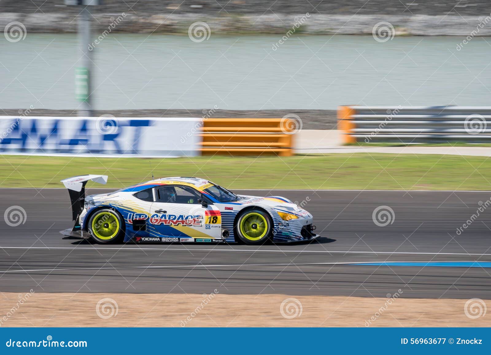 Yuhki Nakayama of TEAM UPGARAGE with BANDOH in GT300 Qualiflying