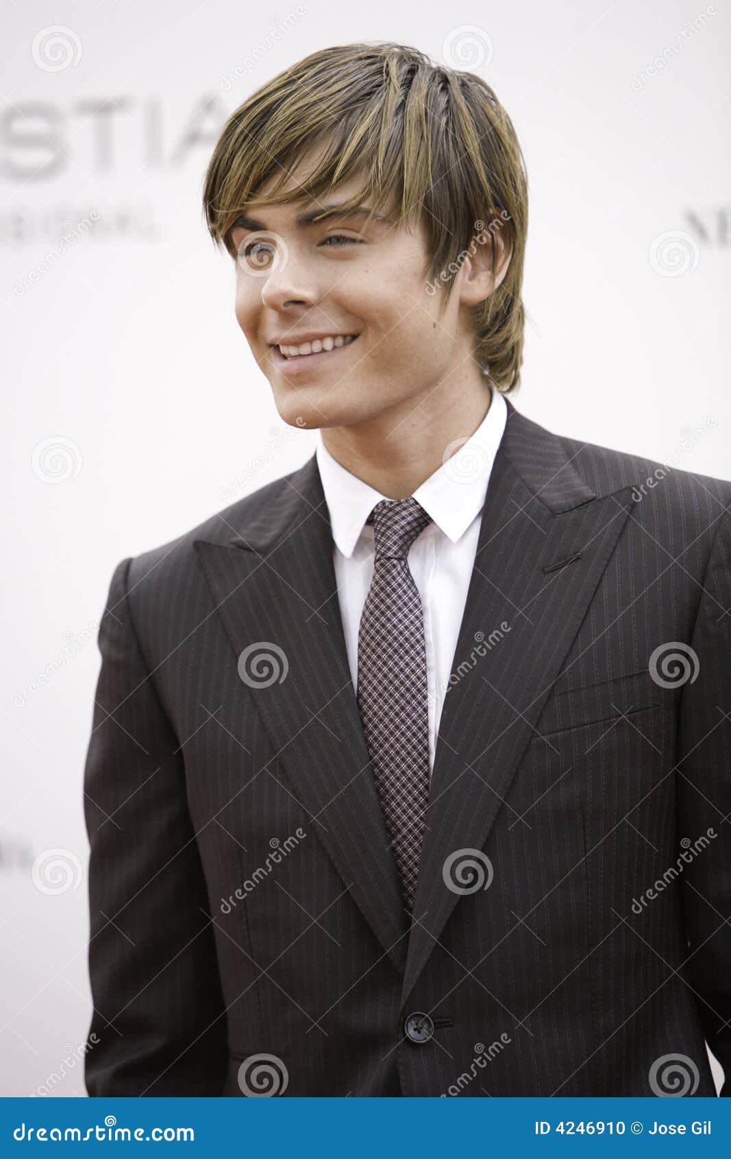 Zac Efron 2 editorial image. Image of celebrity, hollywood 4246910