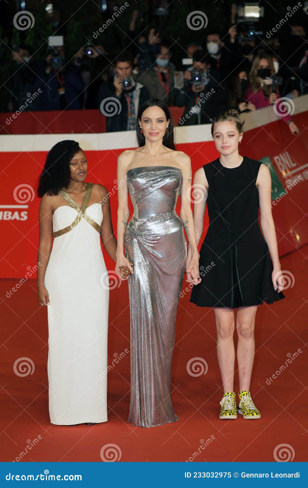 Zahara Marley Jolie-Pitt, Angelina Jolie, Shiloh Jolie-Pitt Editorial