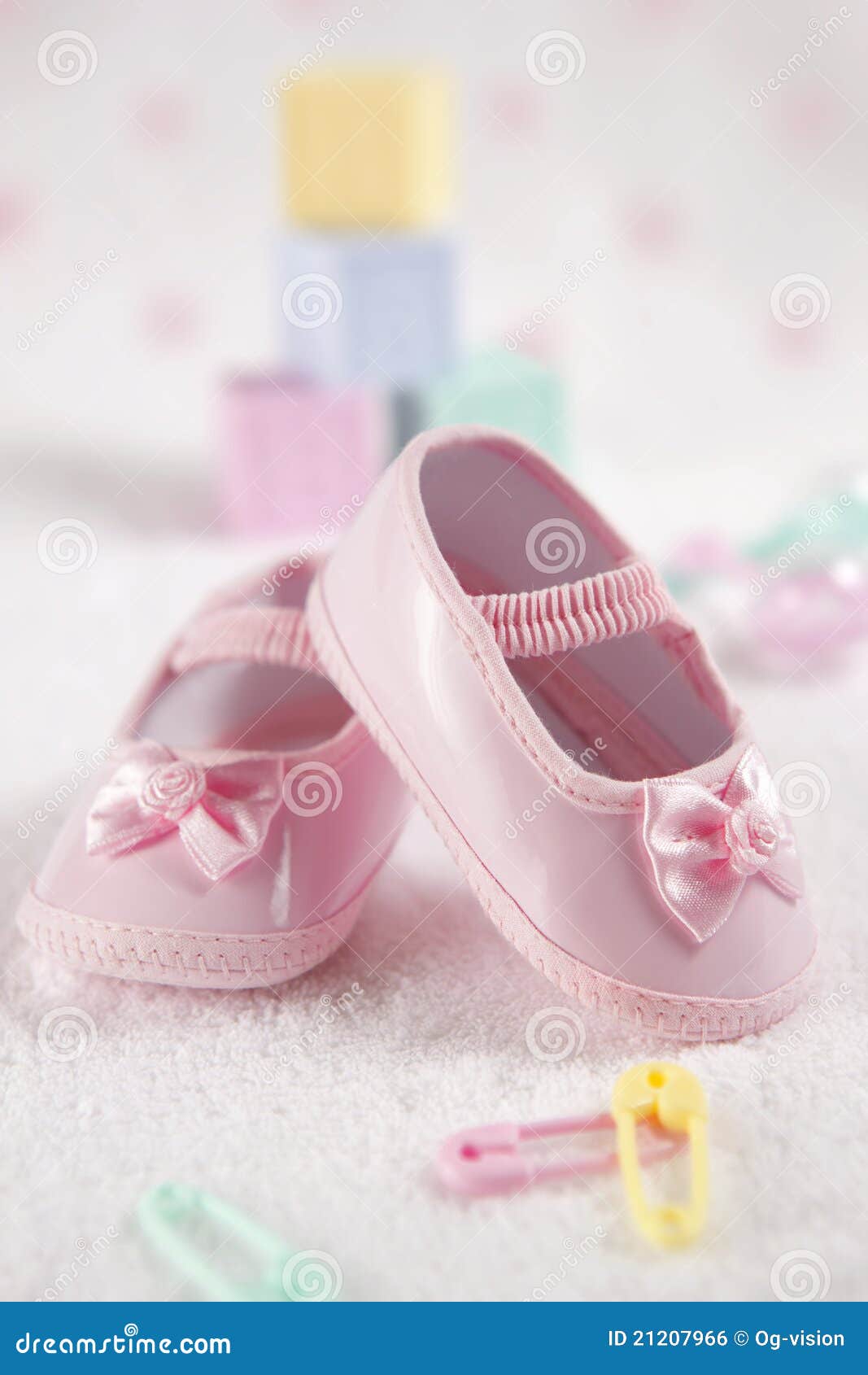 Zapatos de bebé rosados foto de Imagen de calzado - 21207966