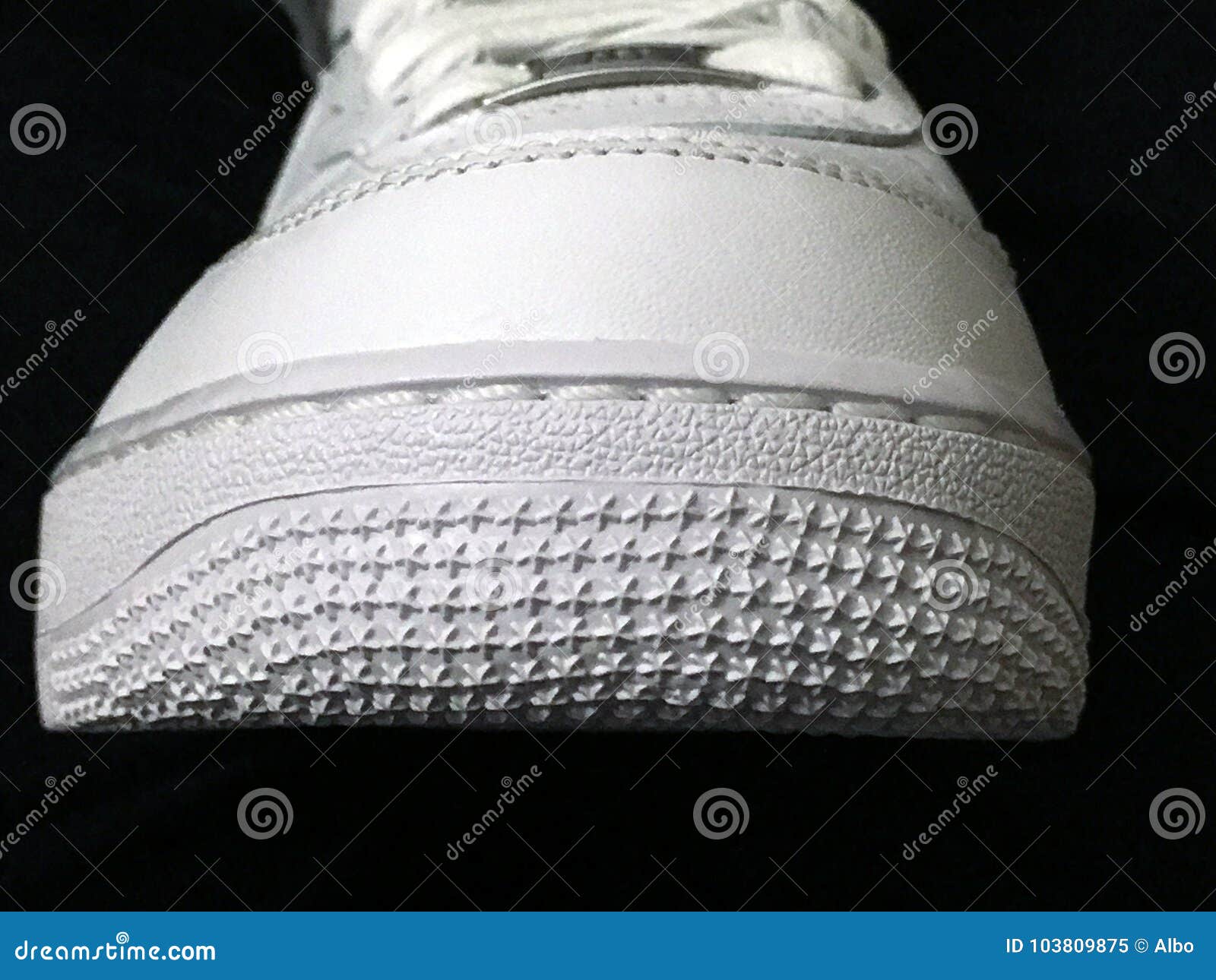 Zapatos De Nike Air Force One Imagen editorial - Imagen de manera, aislado:  103809875