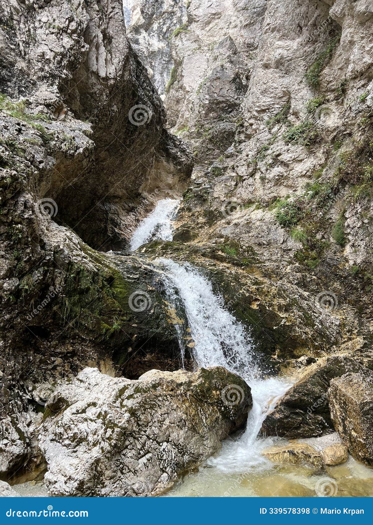 zapotok waterfalls or zadnja trenta waterfalls, bovec (triglav national park, slovenia) - die zapotok-wasserfaelle