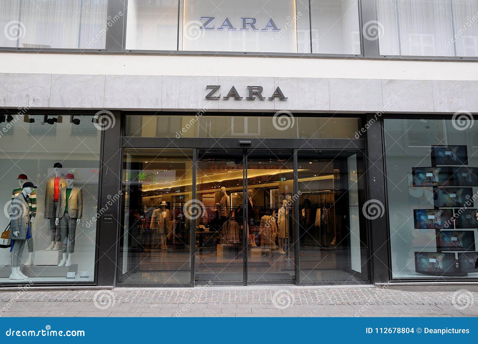 ZARA CHAIN STORE editorial stock image. Image of denmark - 112678804