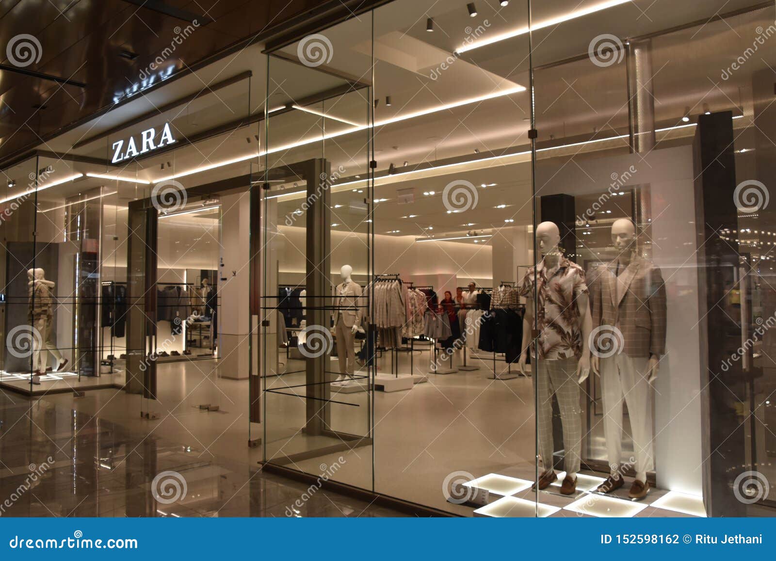 Zara Store at the Shops and Restaurants at Hudson Yards in New York ...