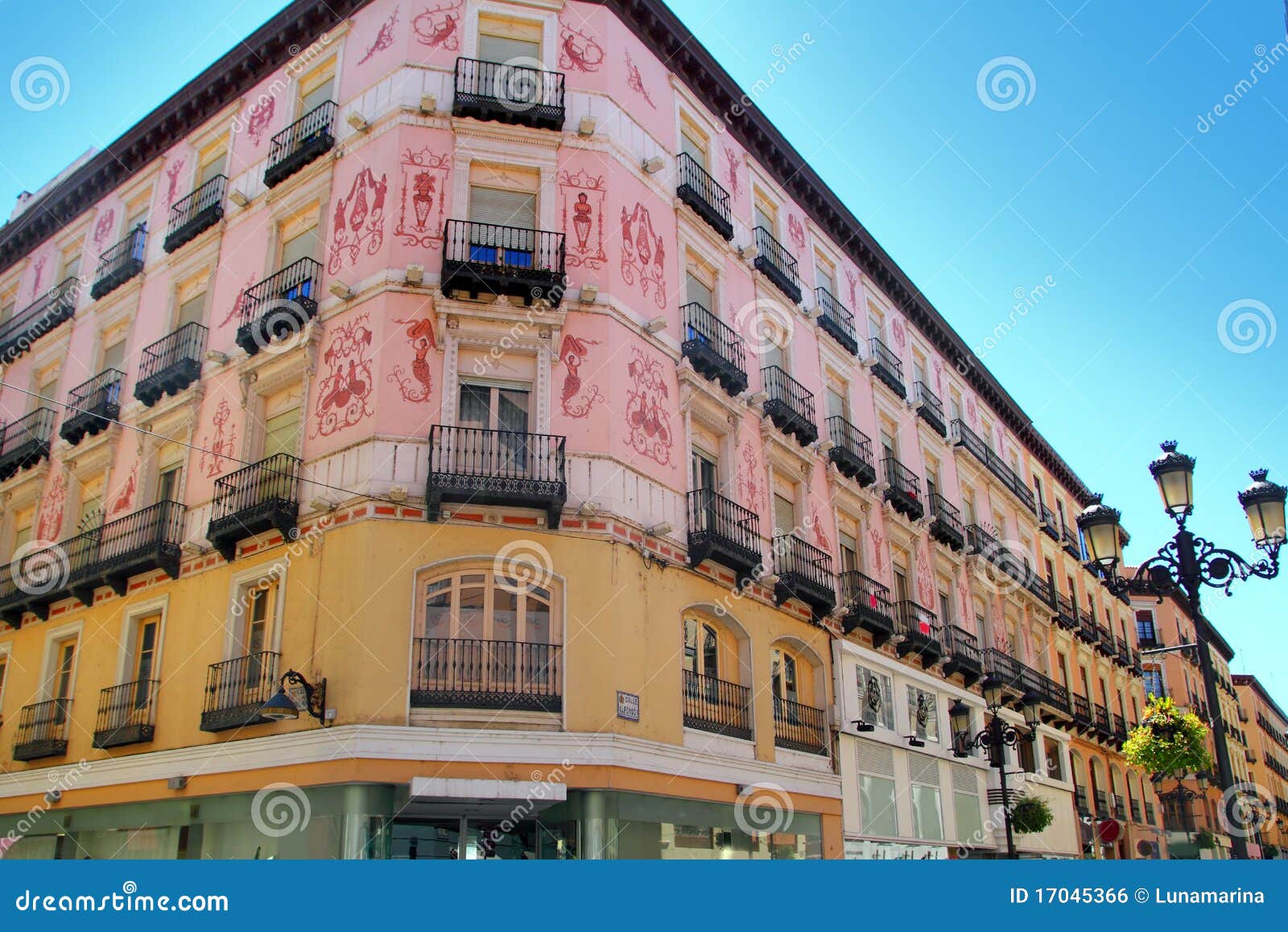 zaragoza city spain alfonso i street