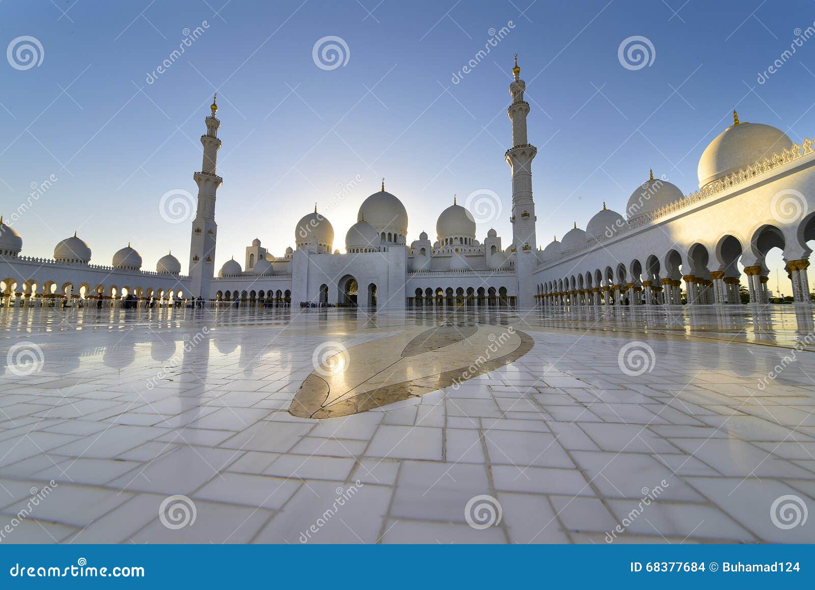 zayed mosque in abu dabi