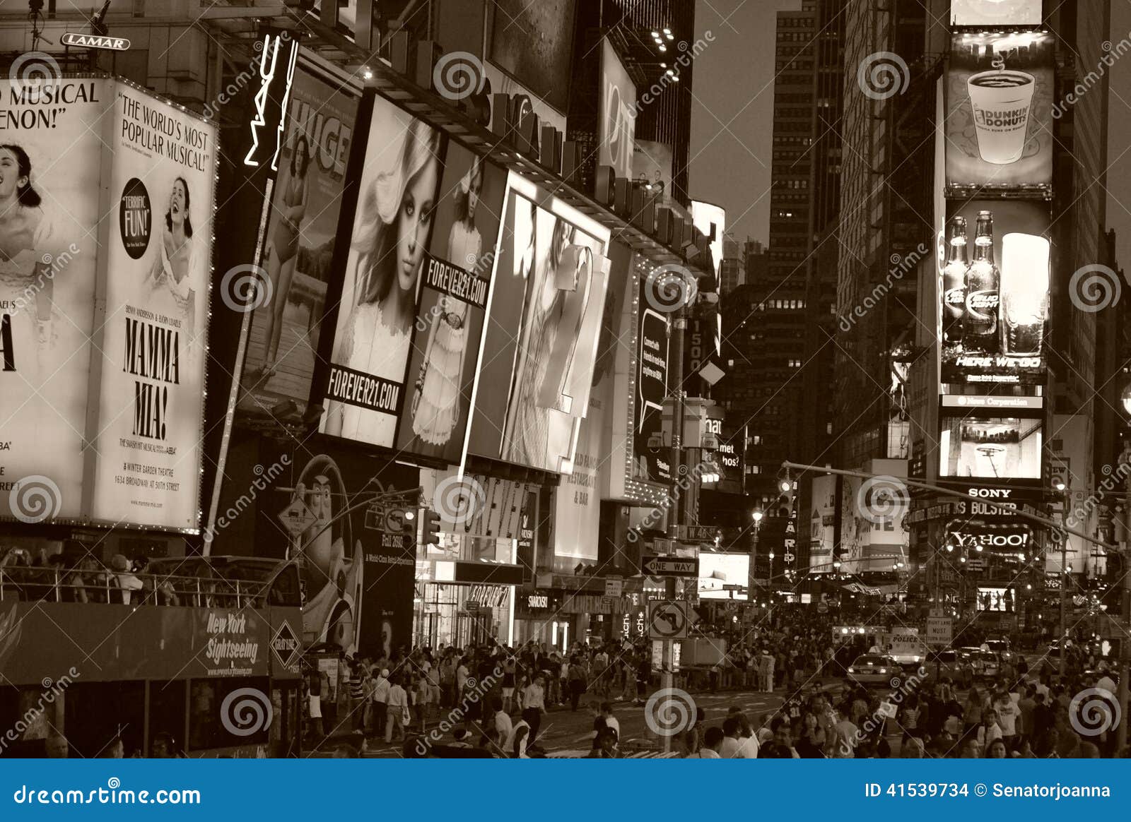ZeitQuadrat in New York City Redaktionelles Stockbild Bild von zeichen, anzeigen 41539734