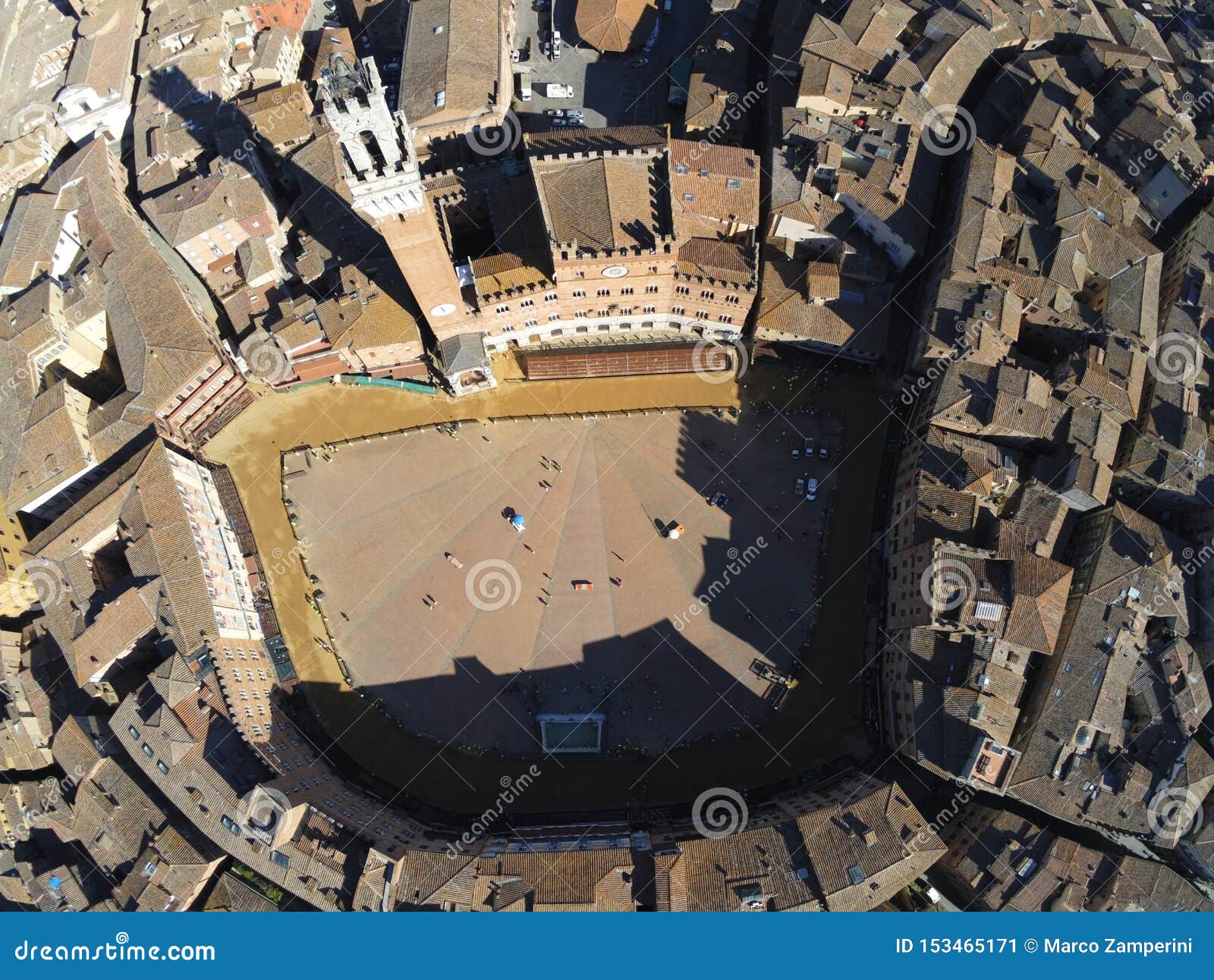 zenital photo of piazza del campo siena