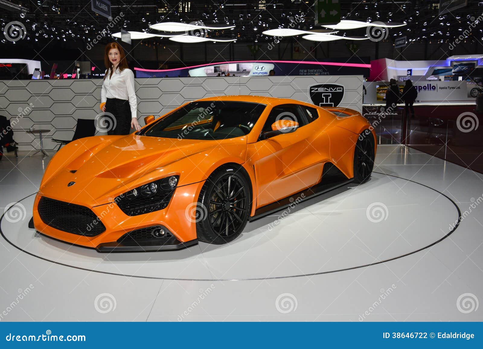 Zenvo ST1 supercar στη έκθεση αυτοκινήτου της Γενεύης. Zenvo ST1 supercar στην επίδειξη κατά τη διάρκεια της έκθεσης αυτοκινήτου της Γενεύης, Γενεύη, Ελβετία, στις 4 Μαρτίου 2014.