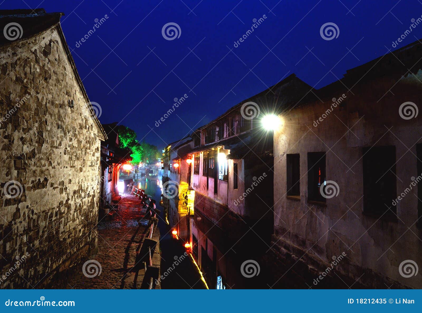 zhouzhuang suzhou ancient water town at night
