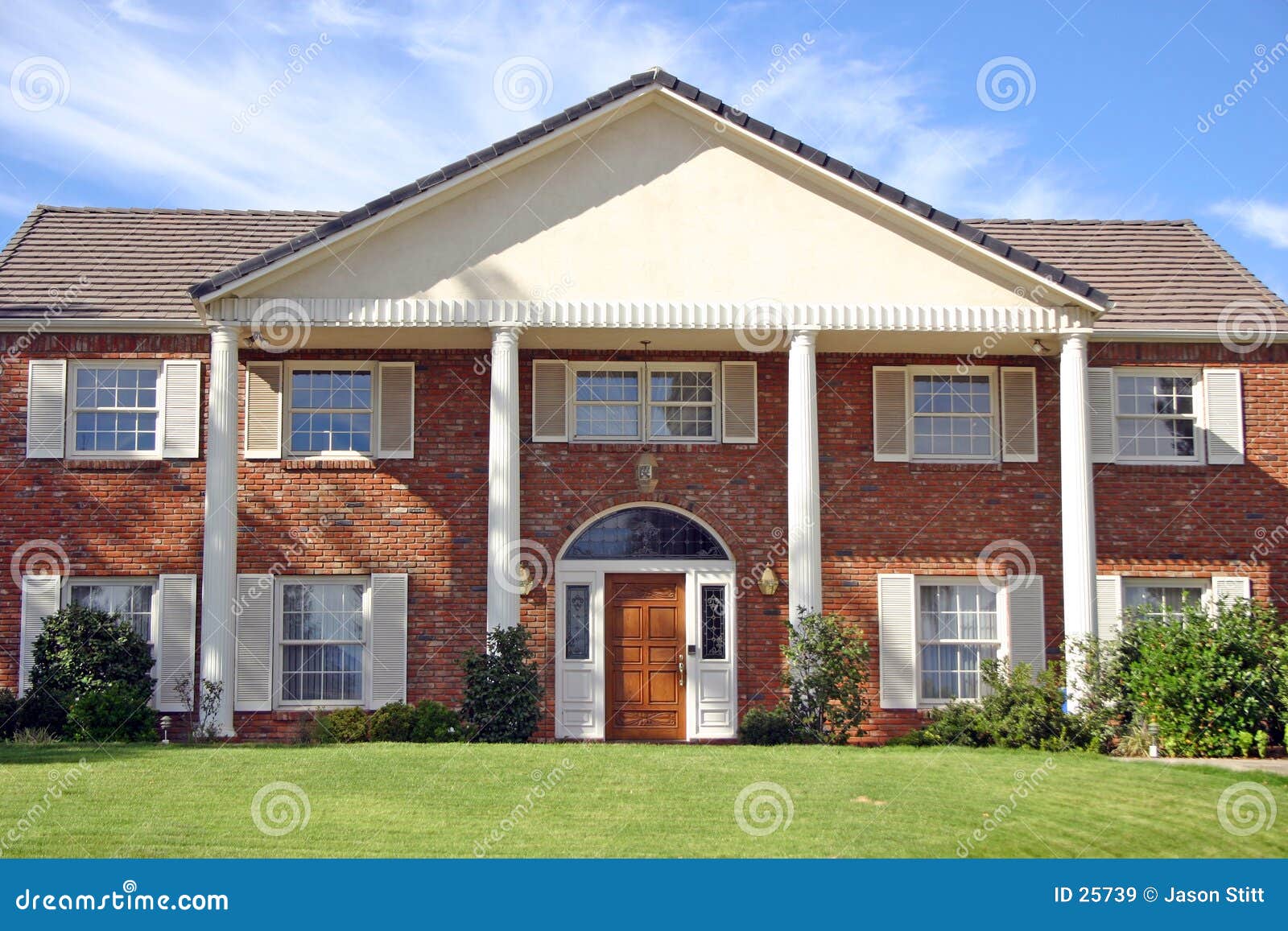Ziegelstein-Haus stockbild. Bild von spalte, architektur - 25739