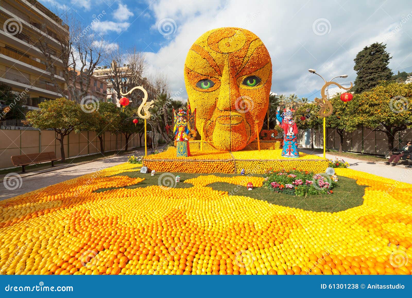 Zitronen-Festival 2015 Menton, Frankreich Redaktionelles Stockfoto ...