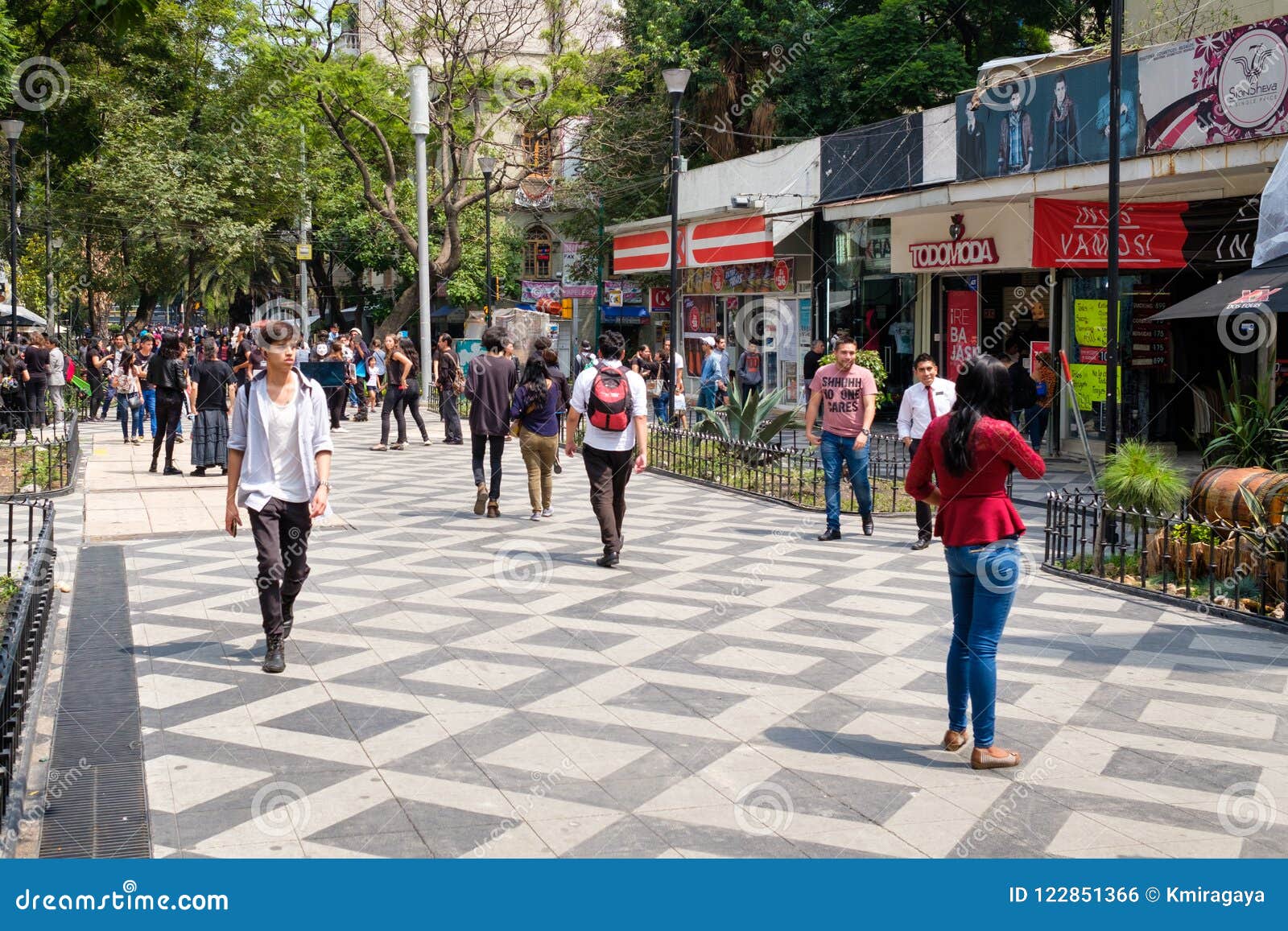 Zona Rosa, A Vibrant Cosmopolitan Neighborhood In Mexico City Editorial