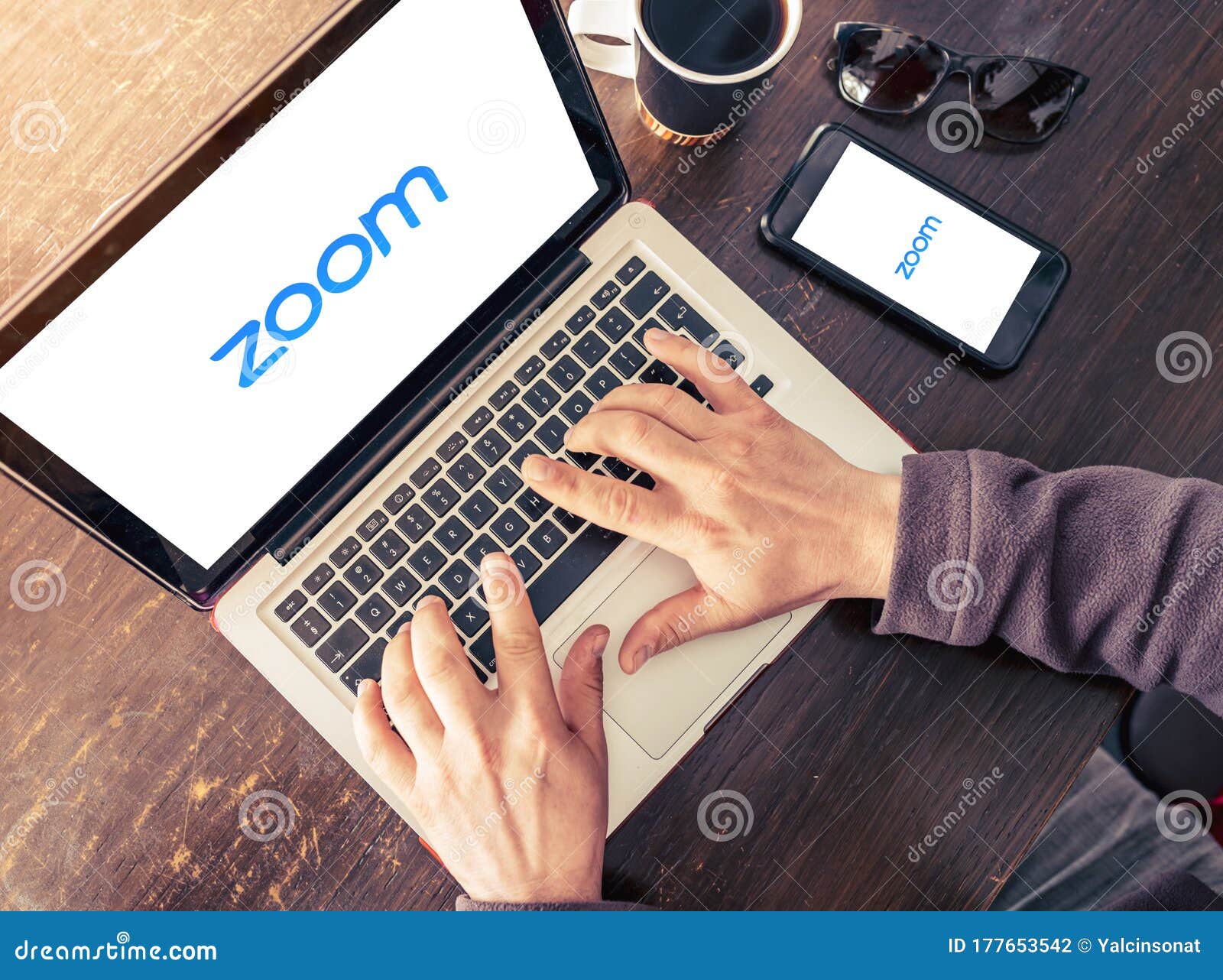 zoom cloud meeting laptop zoom cloud meeting laptop