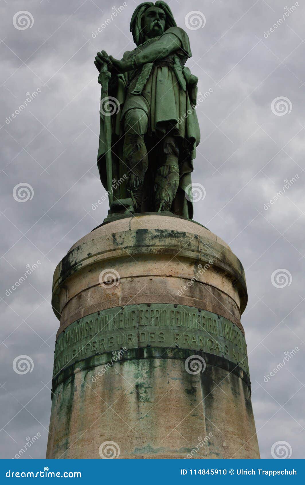 the emblematic statue of vincingetorix from alesia