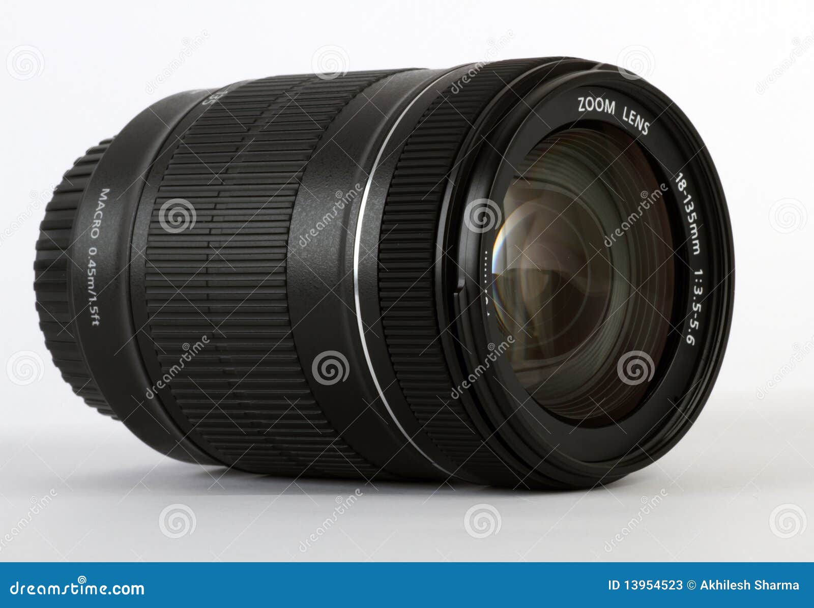 Zoom lens for digital SLR stock image. Image of lens 13954523