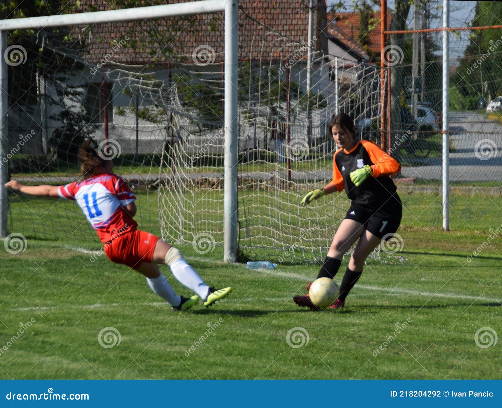 Zrenjanin Sérbia Feminista Do Futebol E Kolonija Kovin Fotografia Editorial  - Imagem de atividade, jogador: 218204027