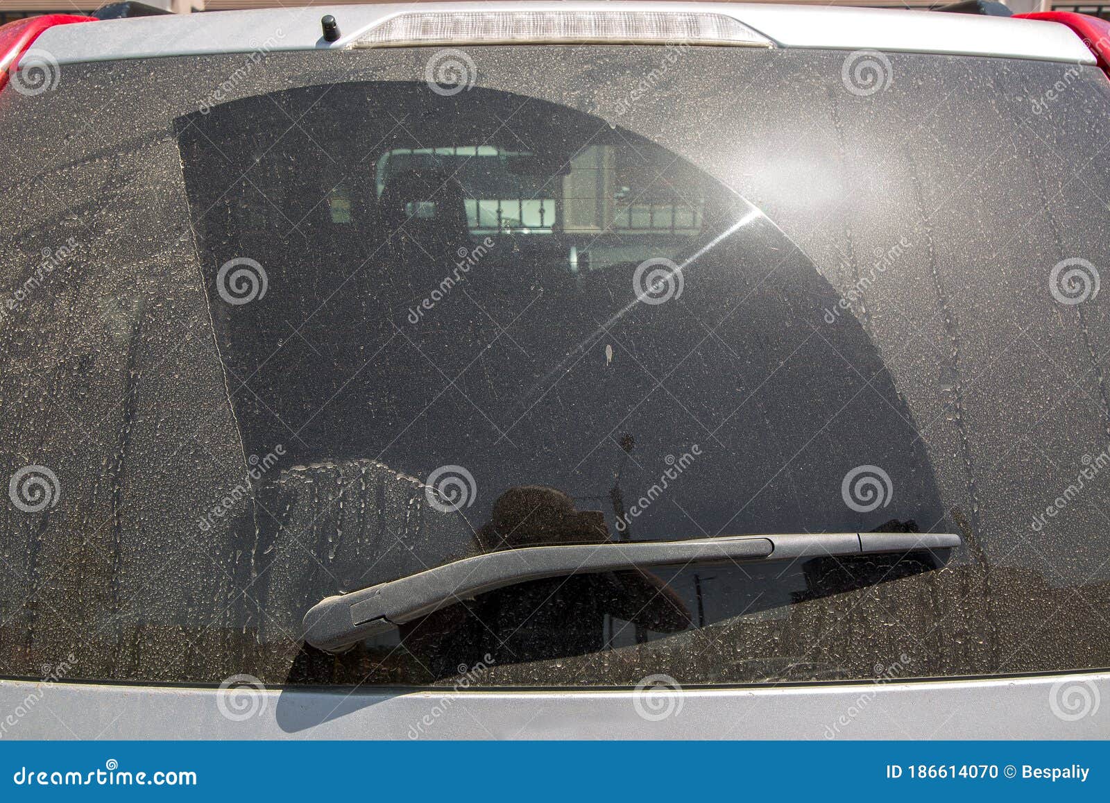 Zurück Fenster Eines Schmutzigen Autos Im Staub Bedeckt Ist
