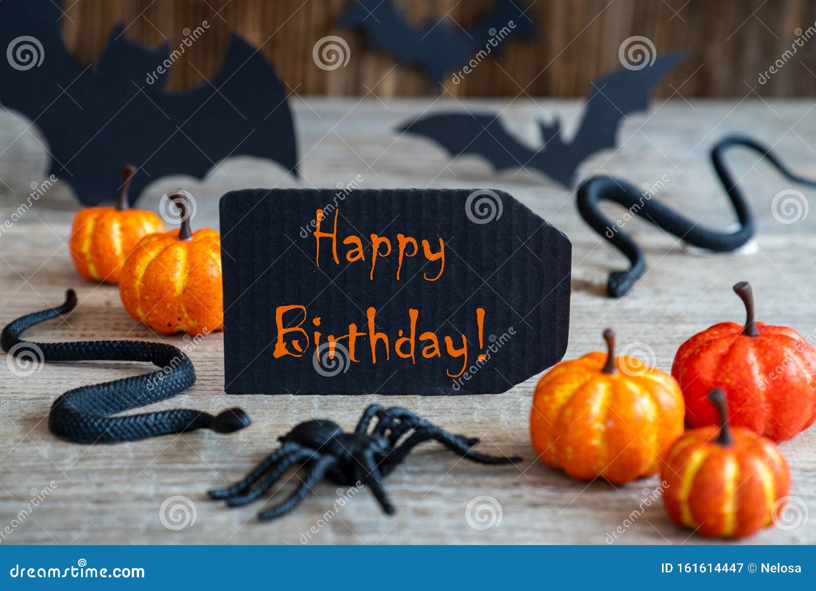 erotisch Bekend voedsel Zwart Label, Tekst Gelukkige Verjaardag, Eng Gekleurde Halloween Decorpatie  Stock Afbeelding - Image of seizoen, sinaasappel: 161614447