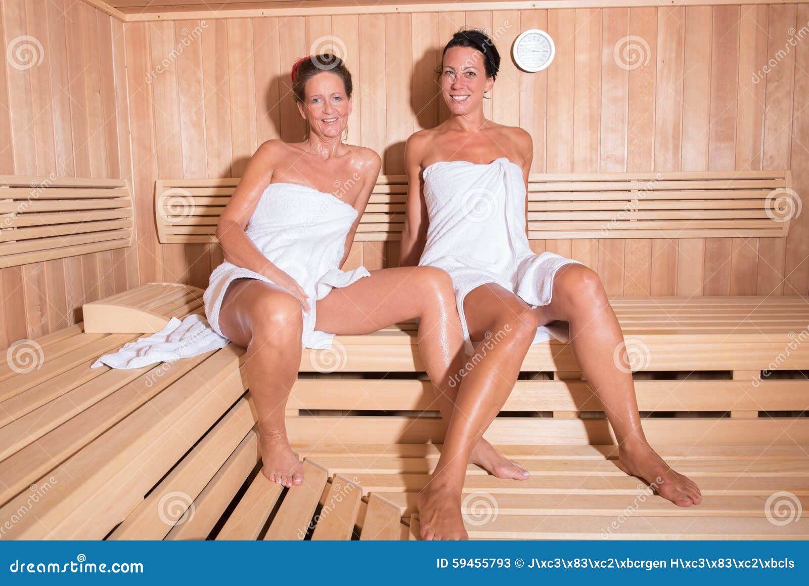 Der sauna geile frauen in Sauna