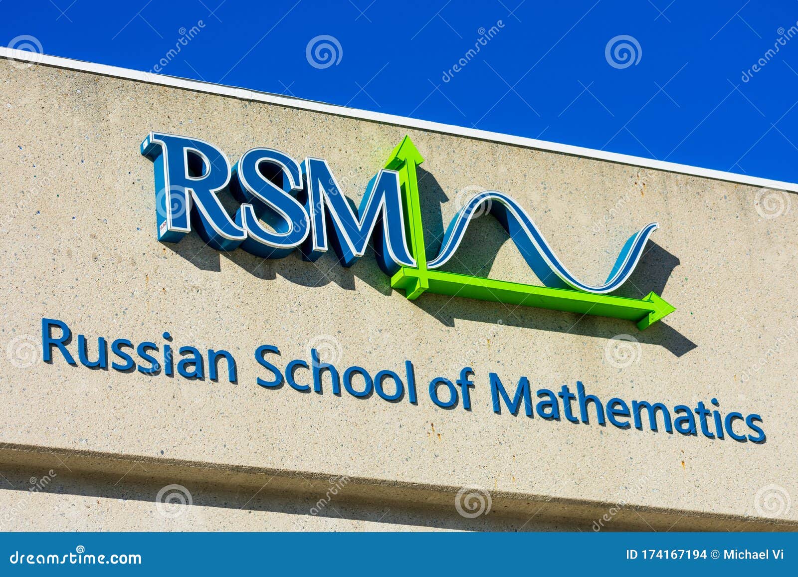 cole-russe-de-signes-de-math-matiques-le-rsm-est-apr-s-le-programme-scolaire-qui-fournit-l